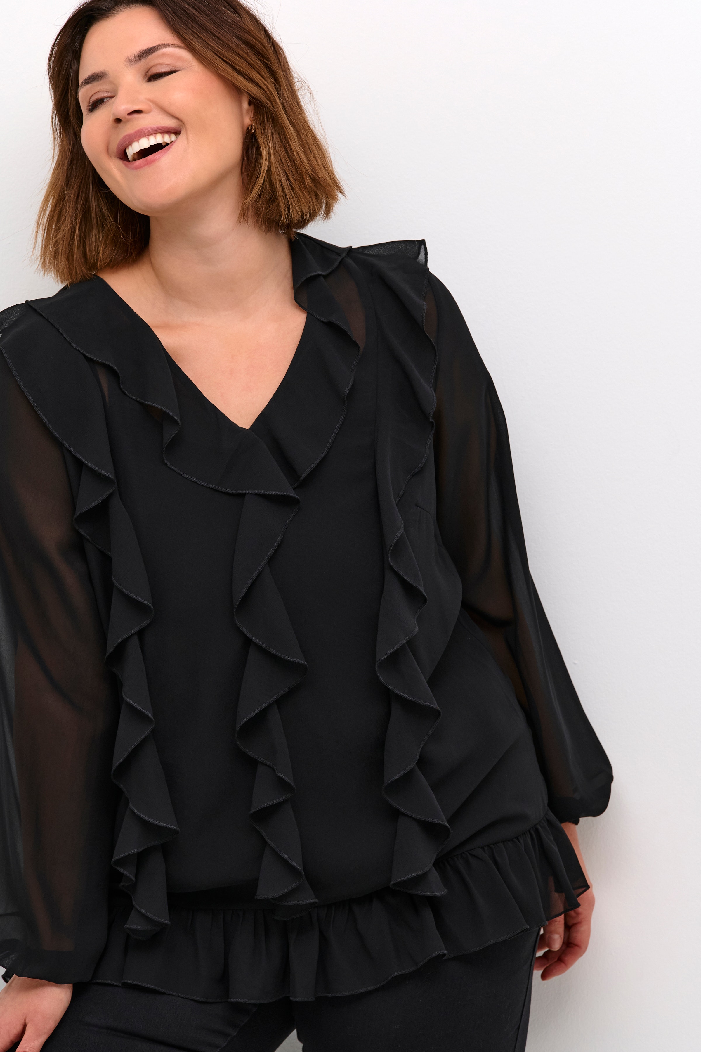 KCninni Bluse LOOKBOOK DETAIL 10582799-100121