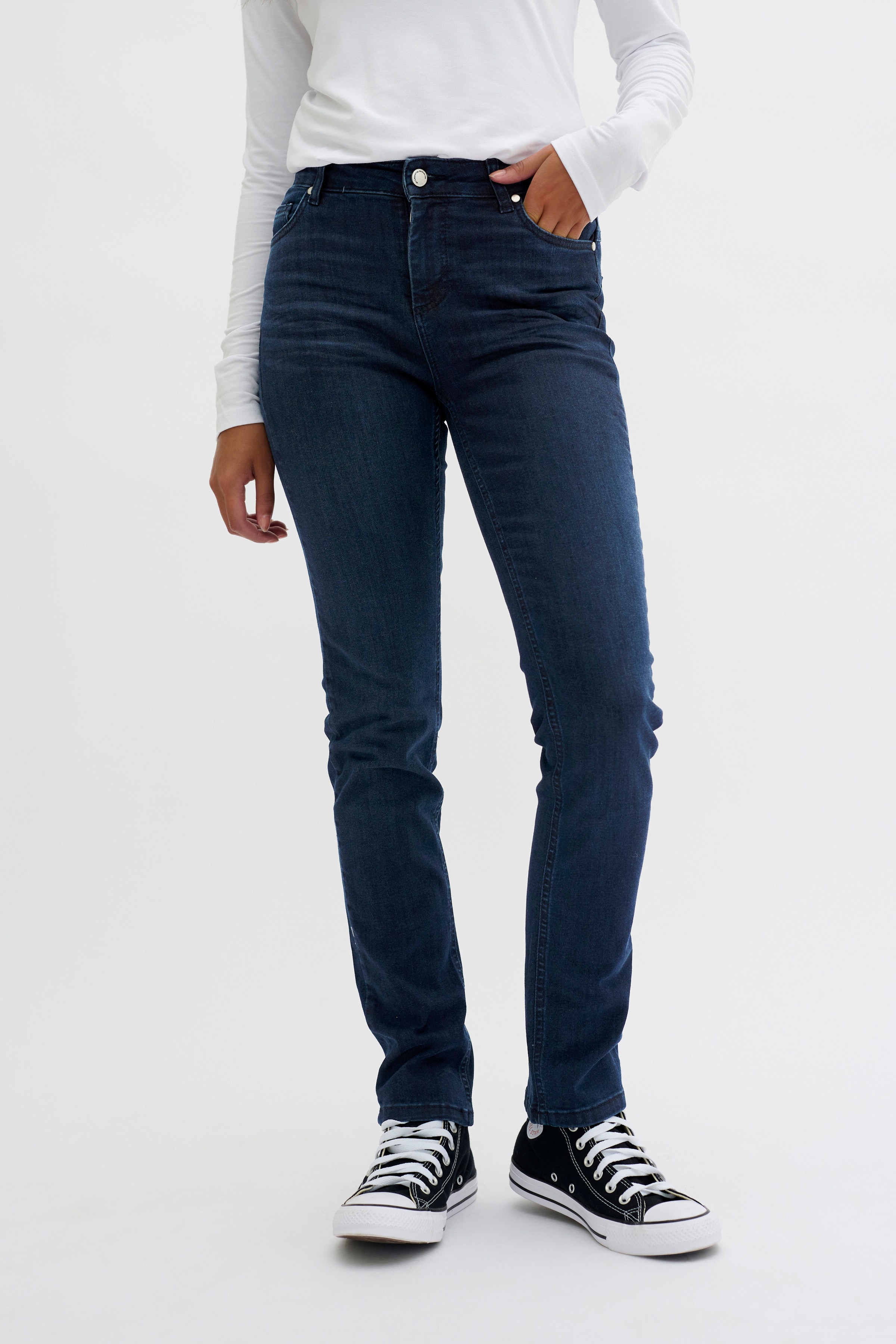 33 Jeans LOOKBOOK FRONT 10703573-100061