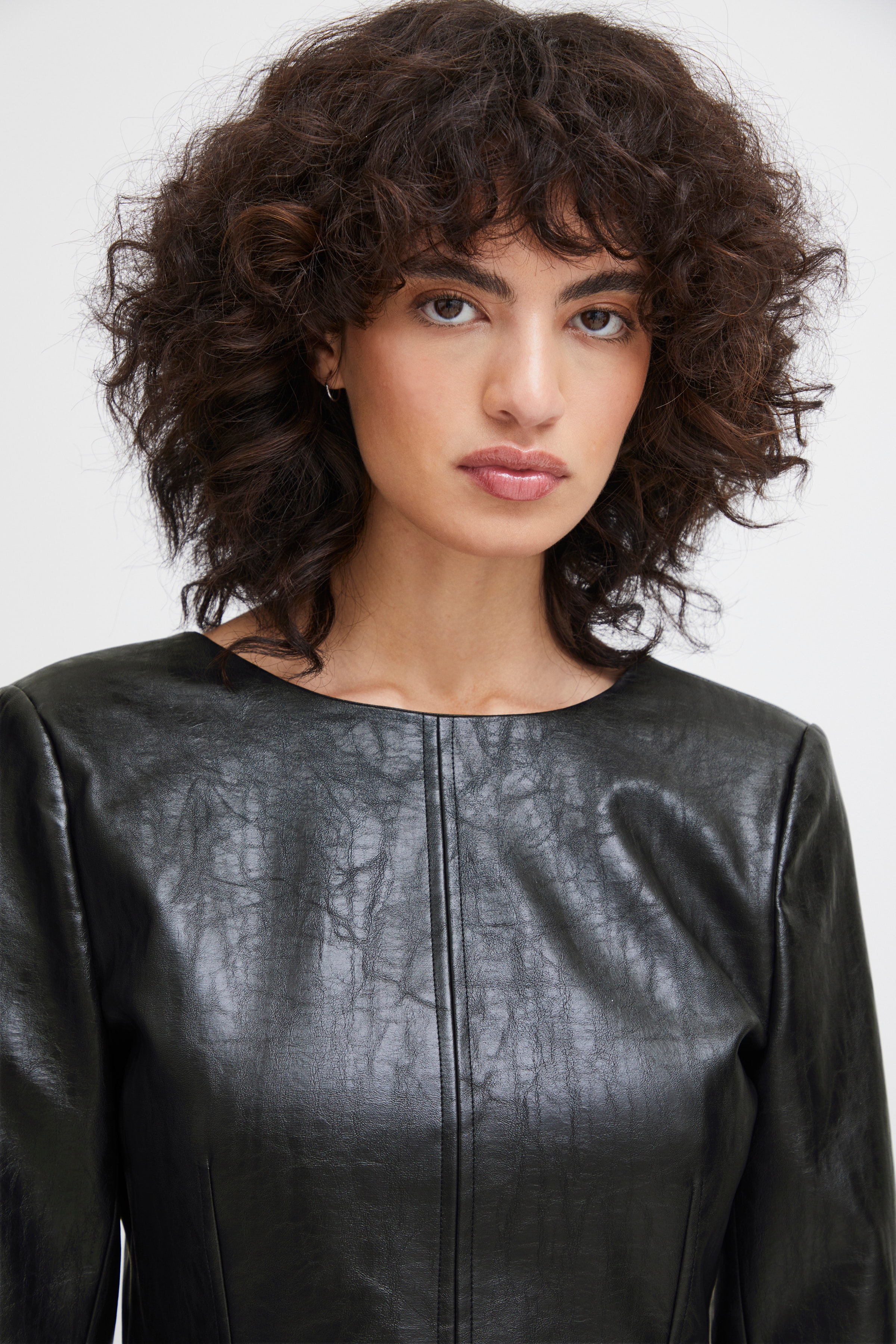 IHLEANI Kjole LOOKBOOK DETAIL 20119961-194008