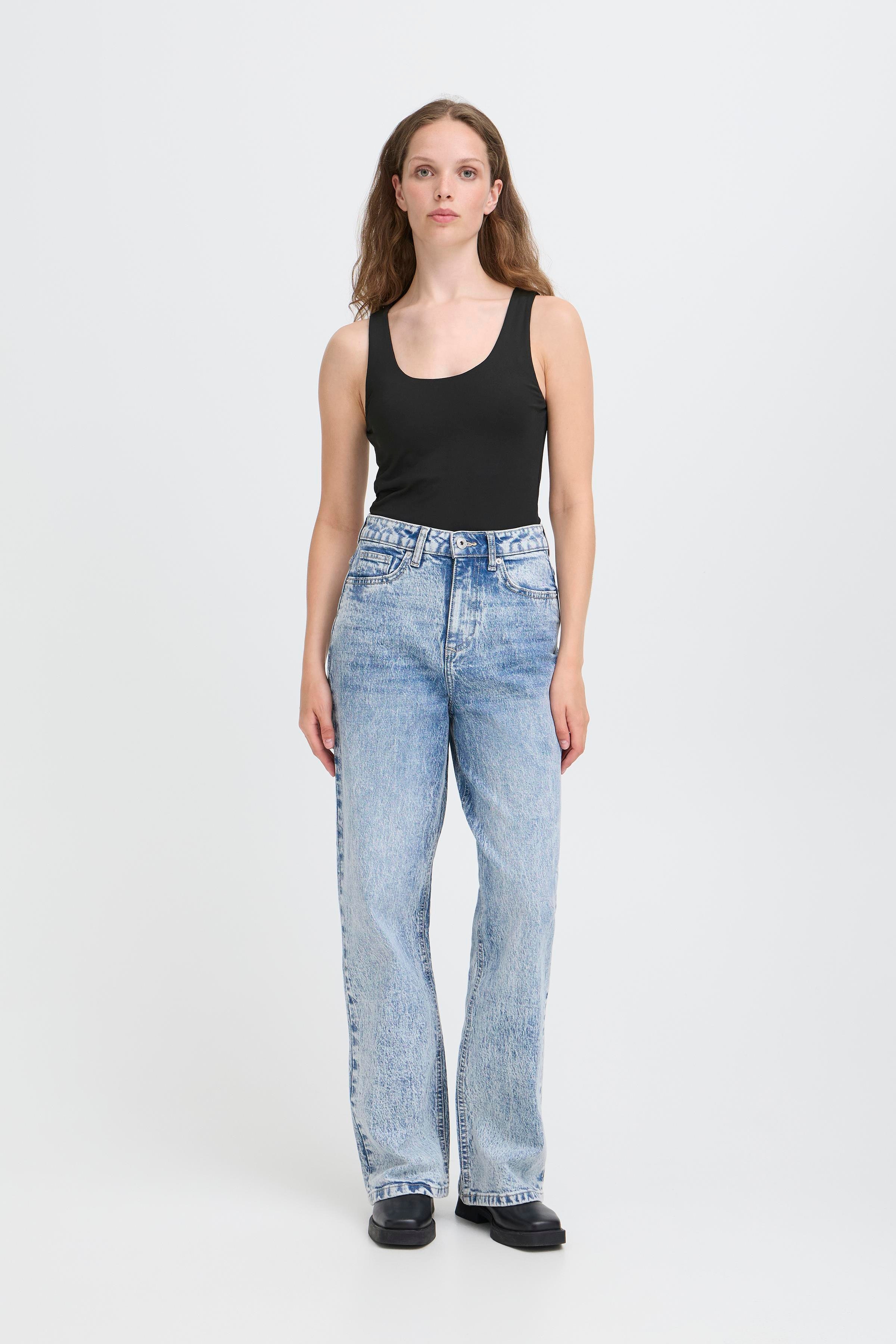 IAGRO Ærmeløs LOOKBOOK FRONT 20122721-194008