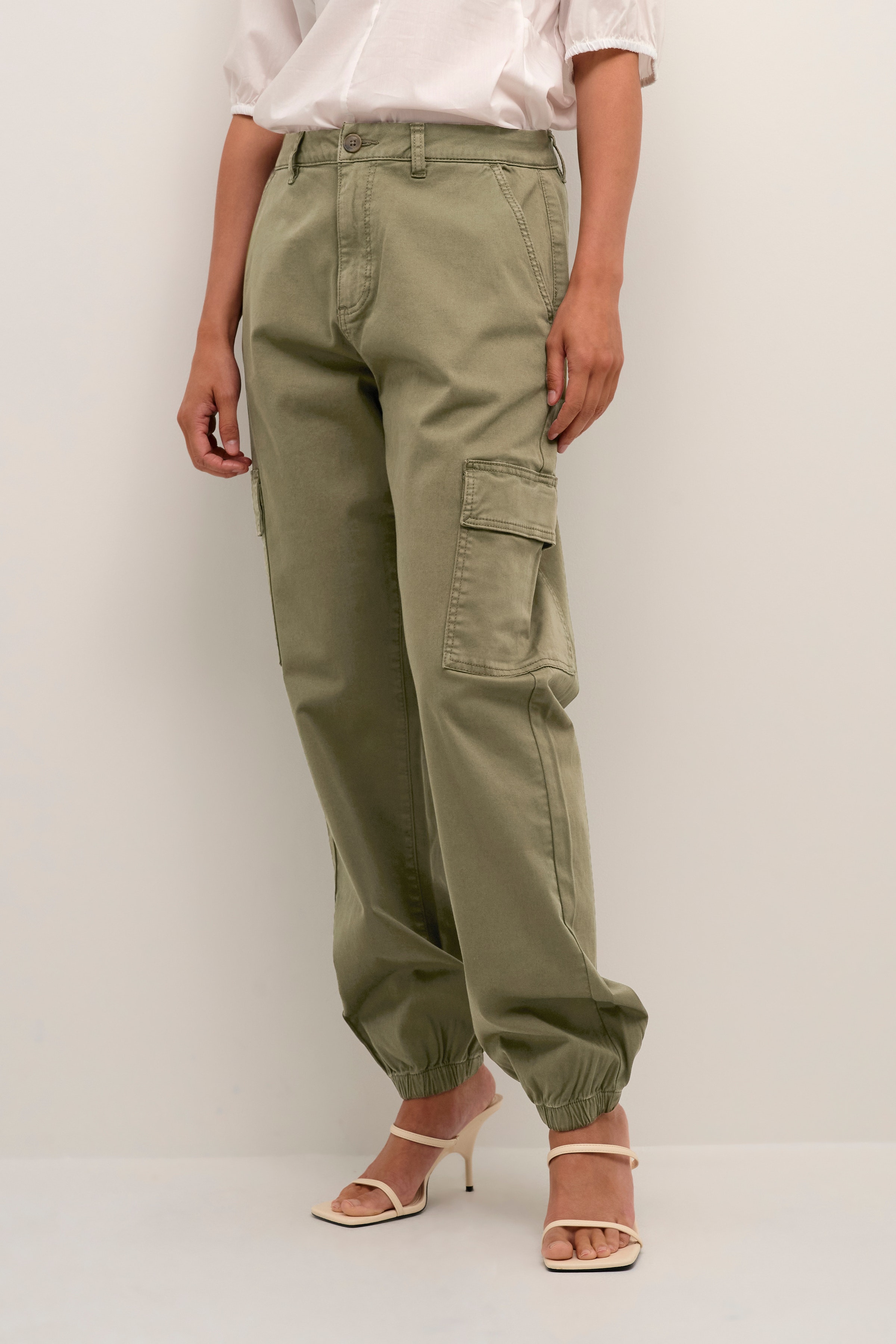 CUbrita Trousers LOOKBOOK FRONT 50110330-180521