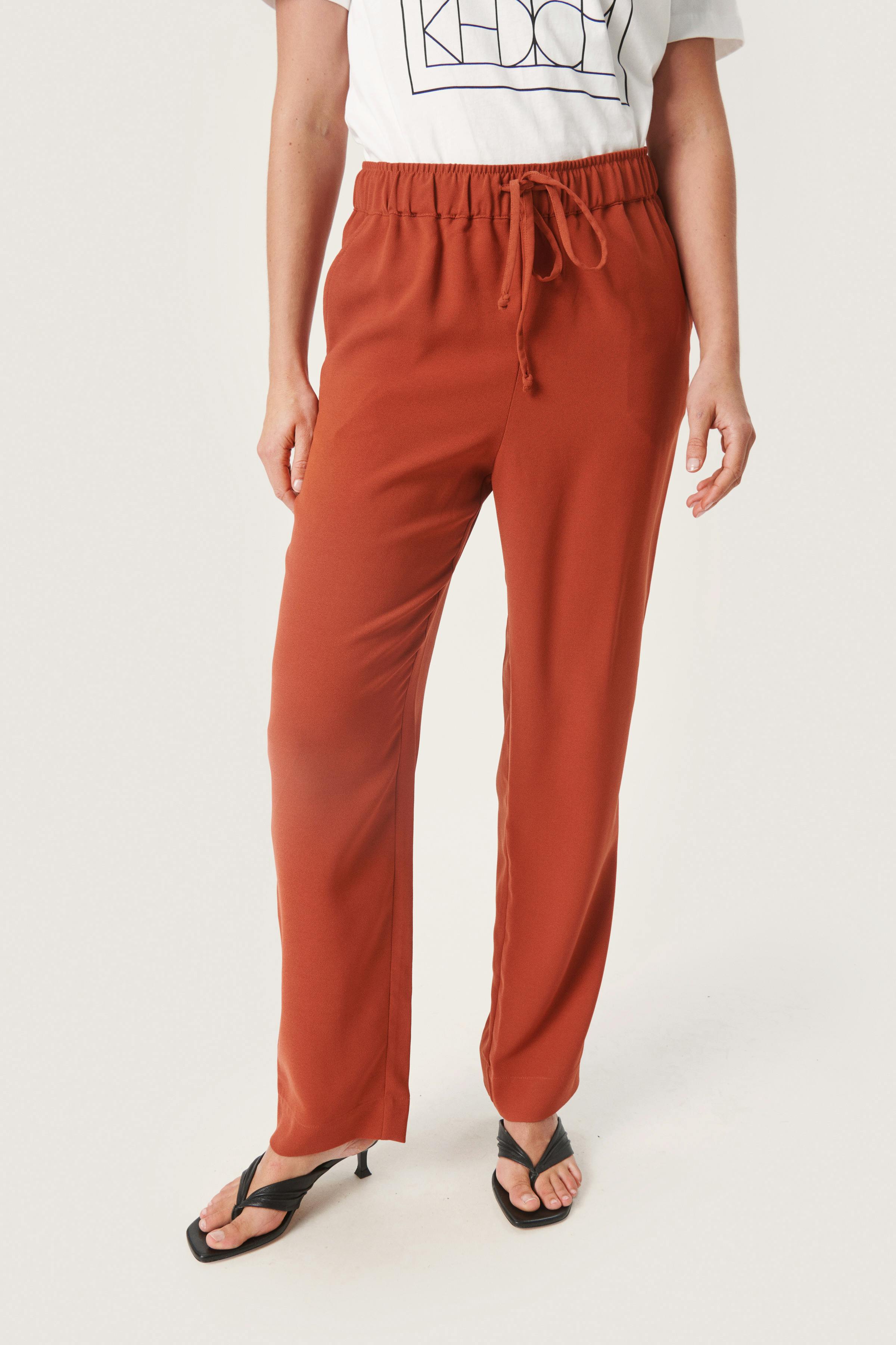 SLShirley Trousers LOOKBOOK FRONT 30406346-181343