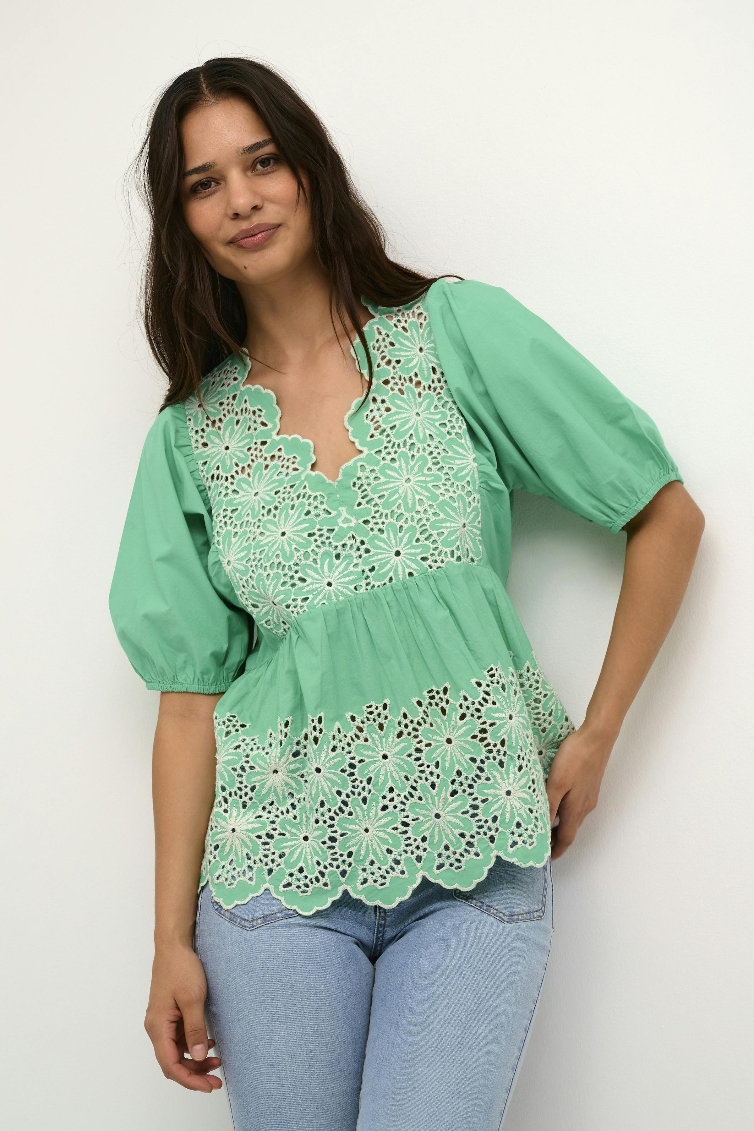 CUvalda Bluse med broderi LOOKBOOK DETAIL 50109592-105947