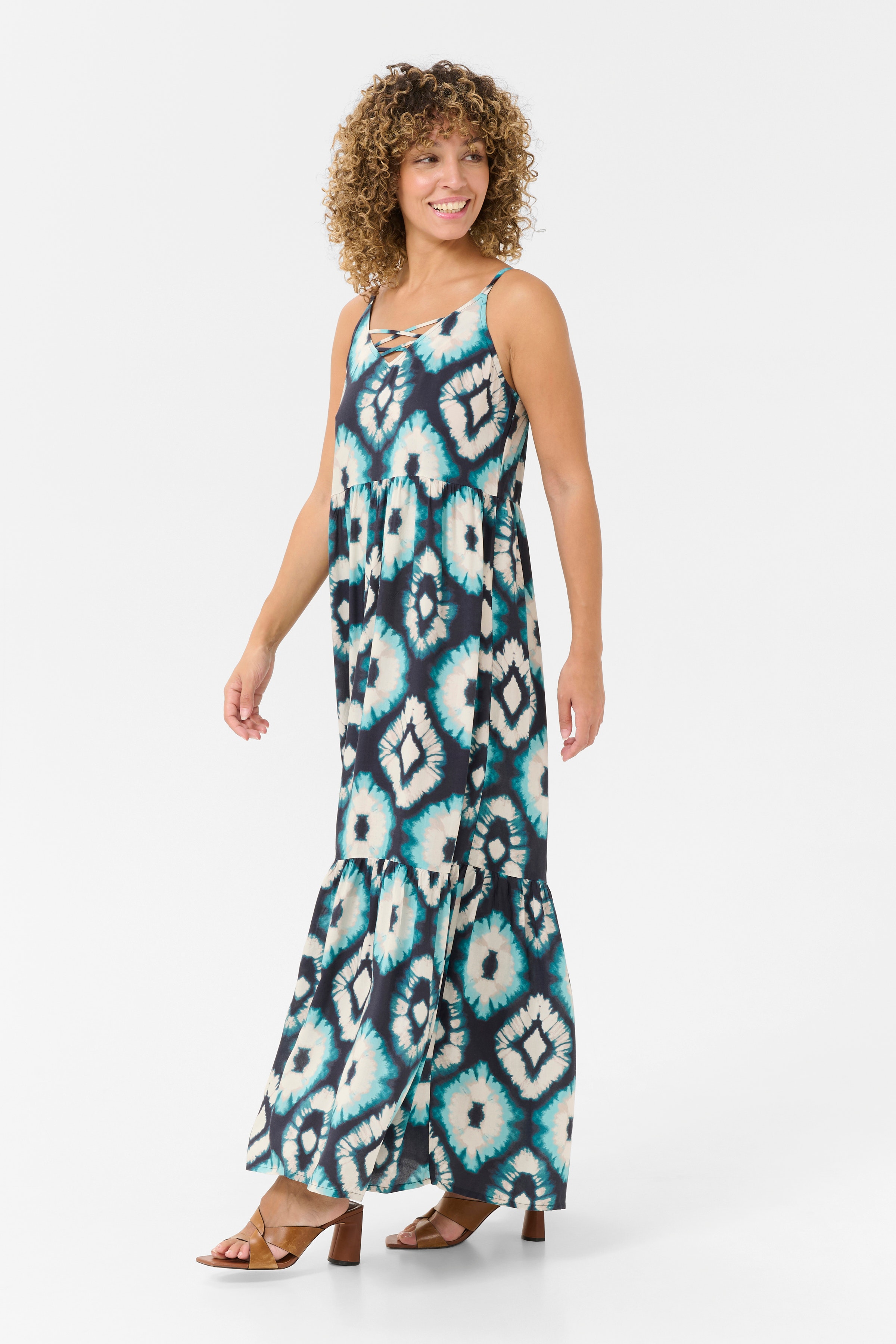 CRTiah Dress LOOKBOOK FRONT 10613605-107522