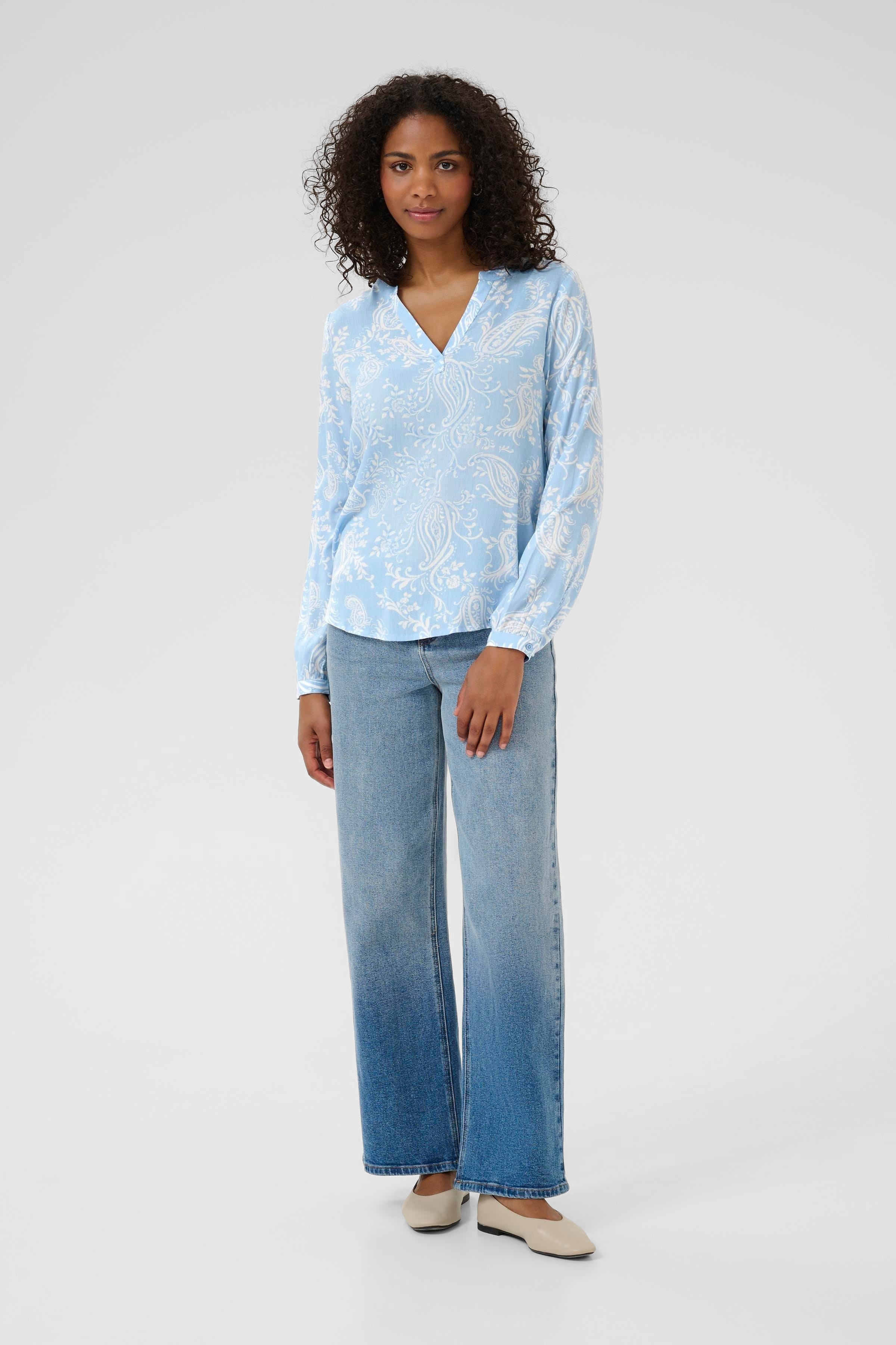 KAbeathe Bluse LOOKBOOK FRONT 10508895-107907