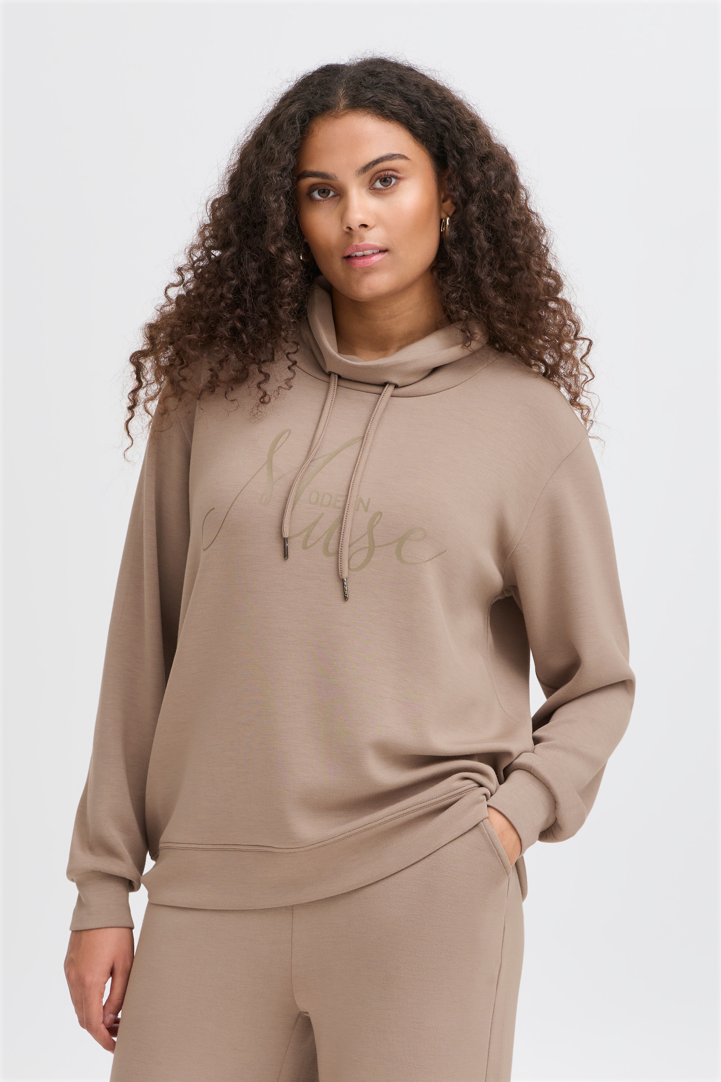 FRAURORA Sweatshirt LOOKBOOK FRONT 20615559-181110