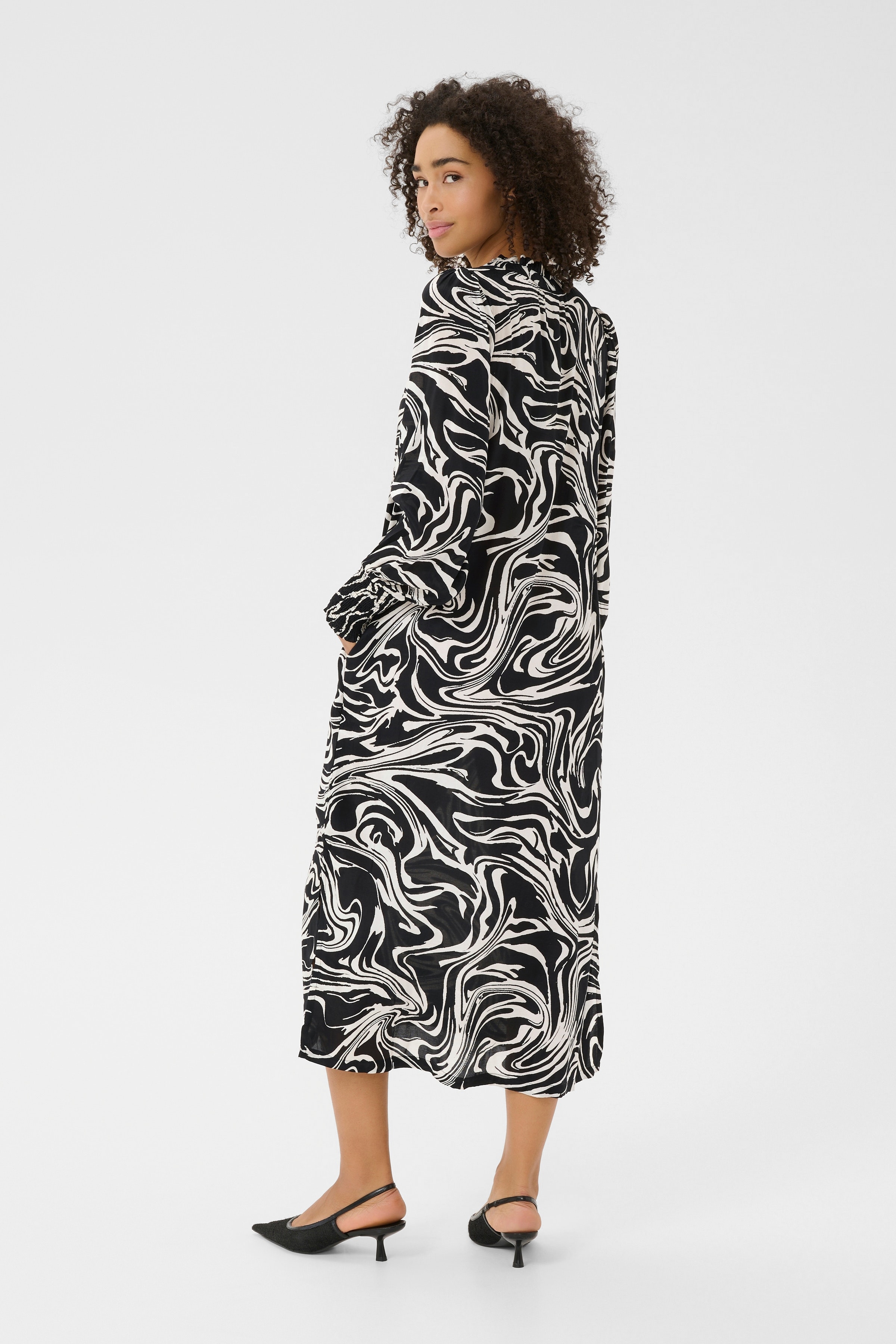 KAdrylia Kjole LOOKBOOK BACK 10507646-105424