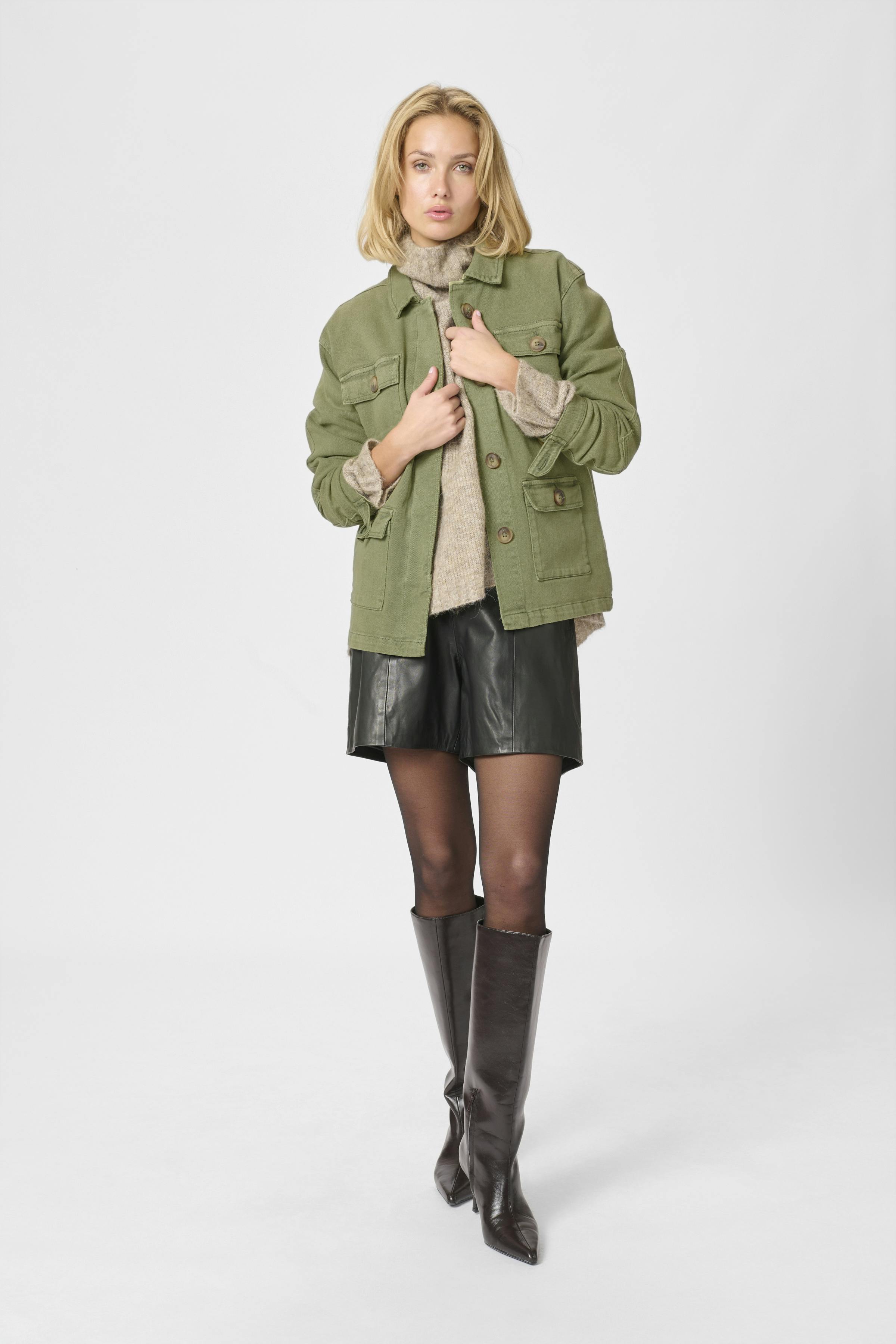 20 Casual Jacke LOOKBOOK FRONT 10703601-101969