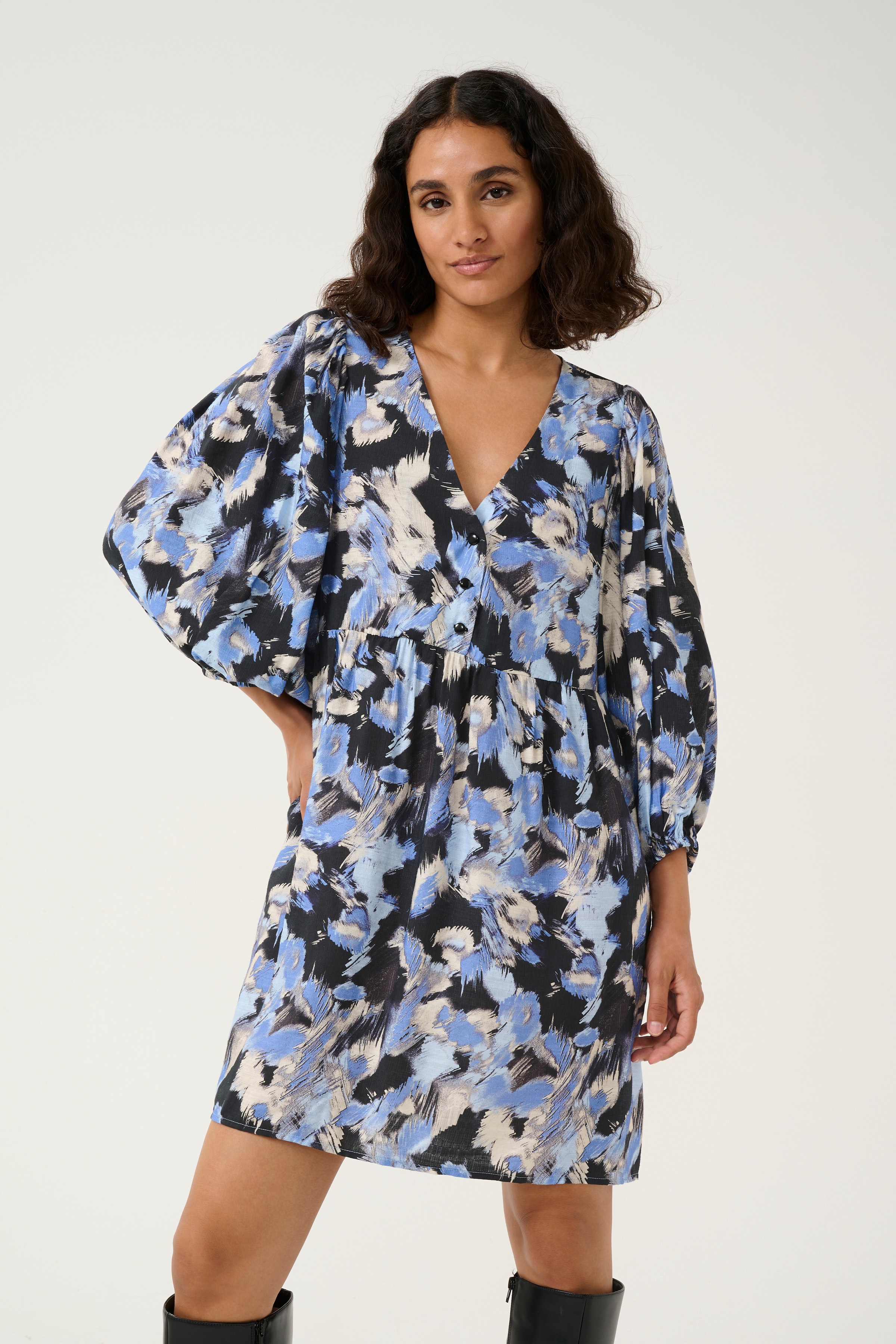 KAvictoria Kjole LOOKBOOK FRONT 10509355-106806