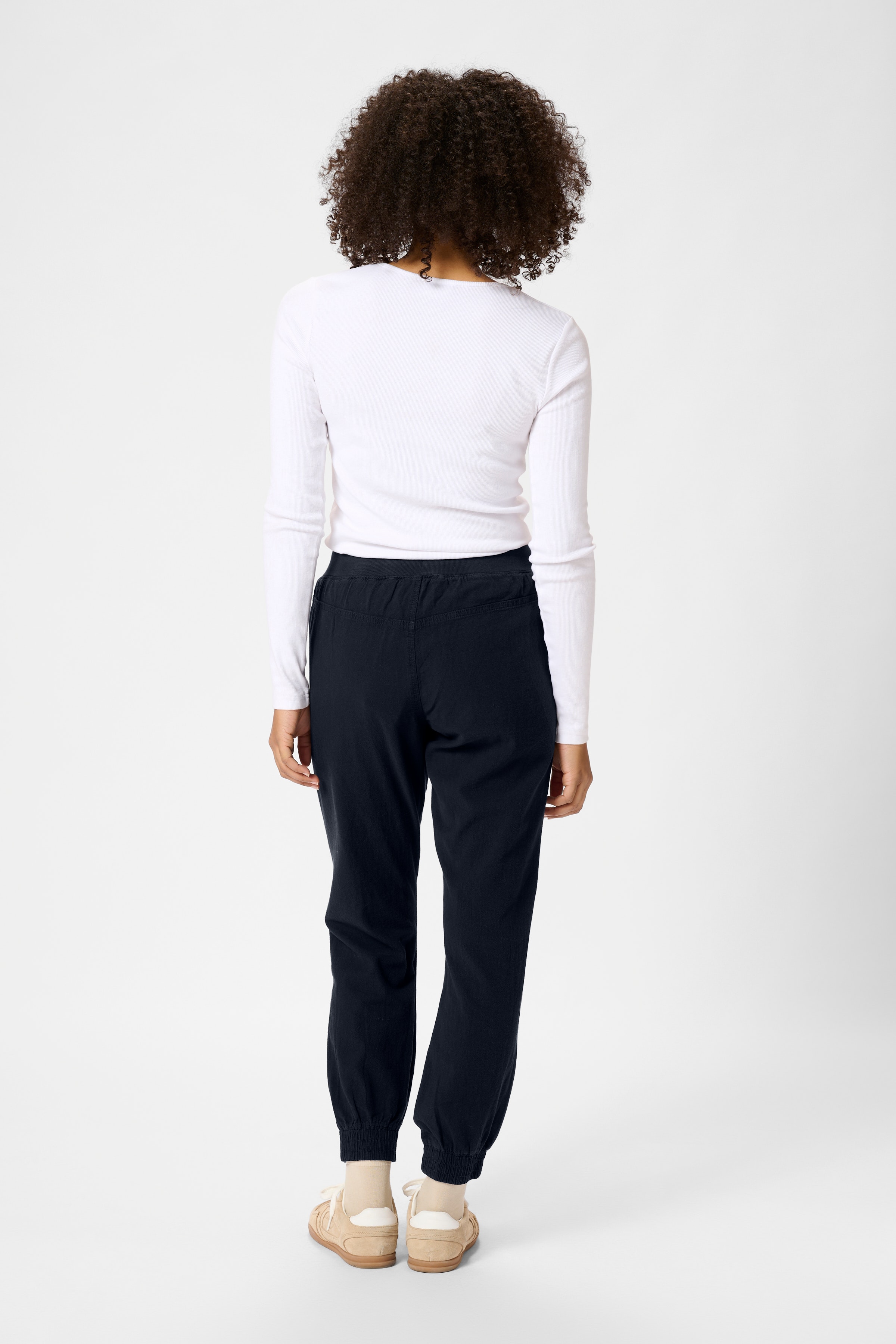 KAnaya Bukser LOOKBOOK BACK 10505397-194020