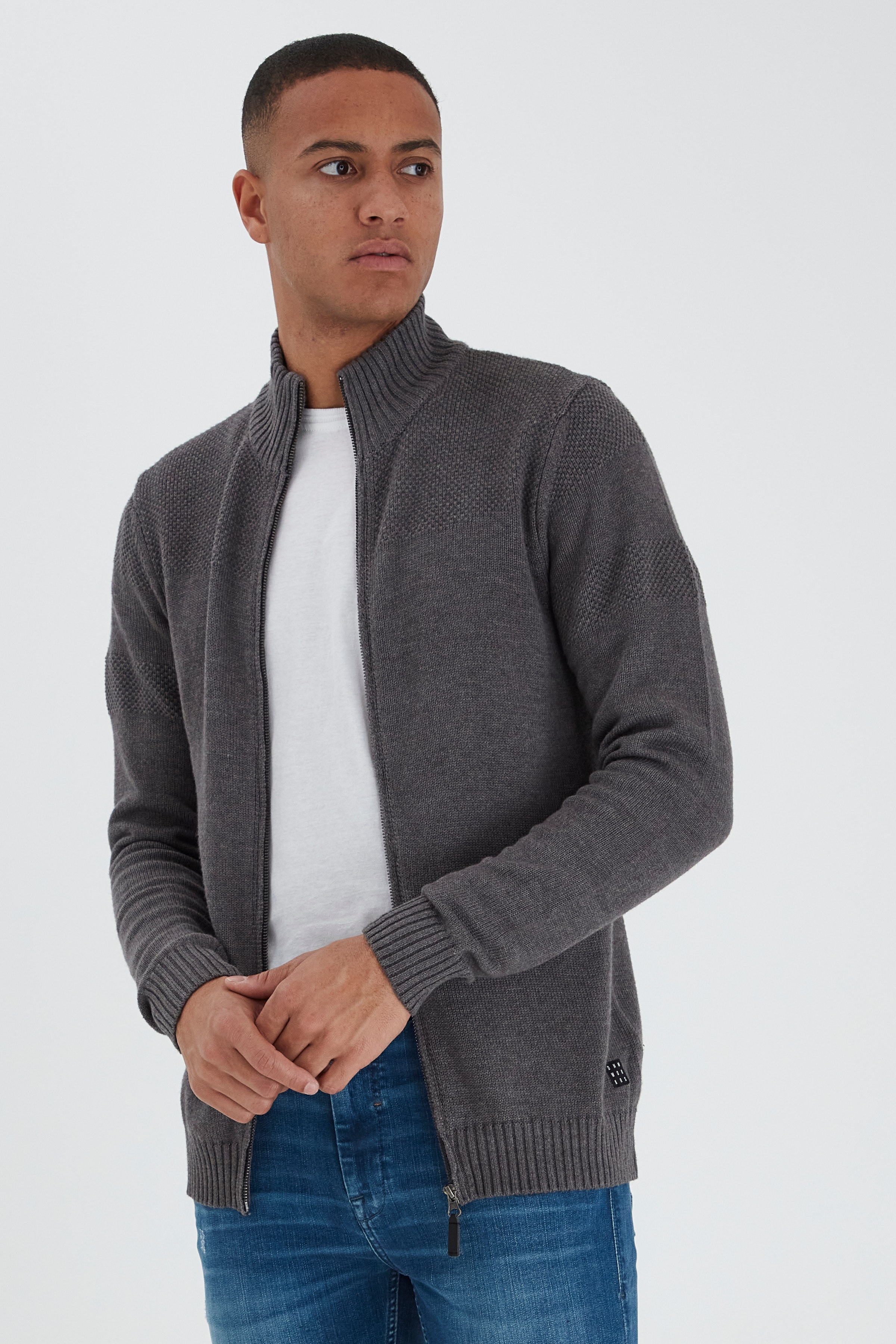 Strikcardigan LOOKBOOK FRONT 20711646-200277