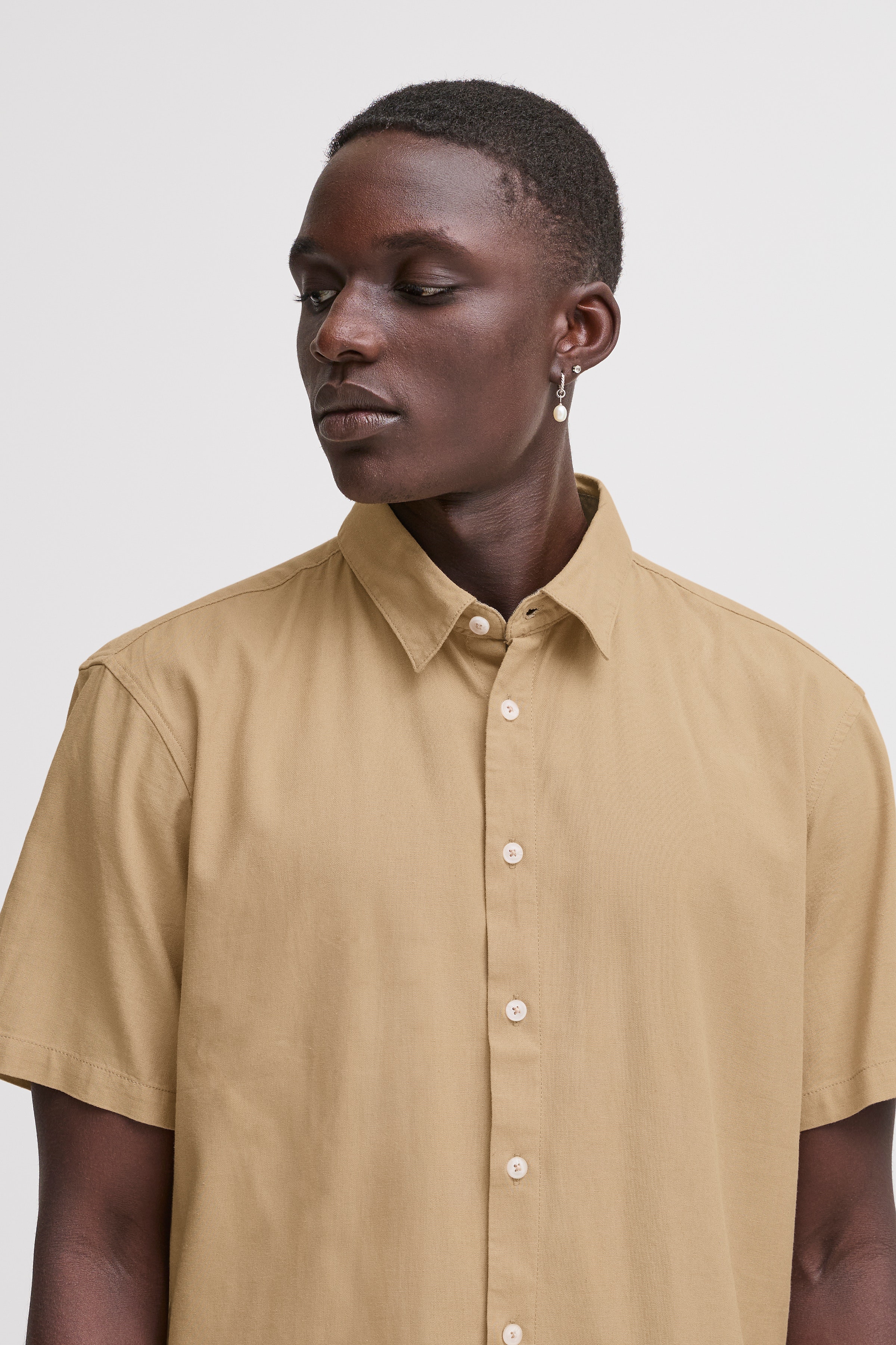 Short sleeved shirt LOOKBOOK DETAIL 20717866-161315