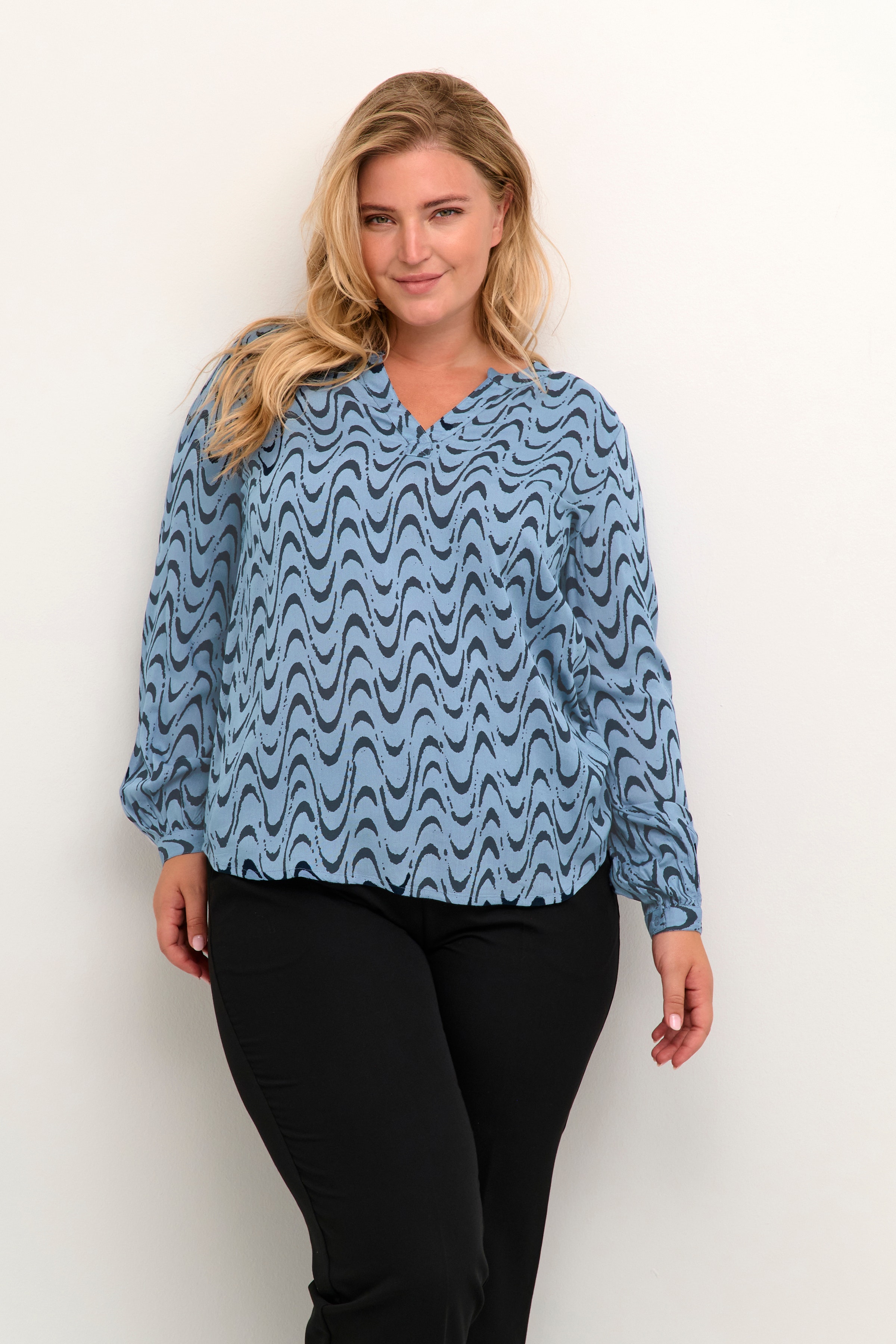 KCnora Bluse LOOKBOOK FRONT 10582064-105321