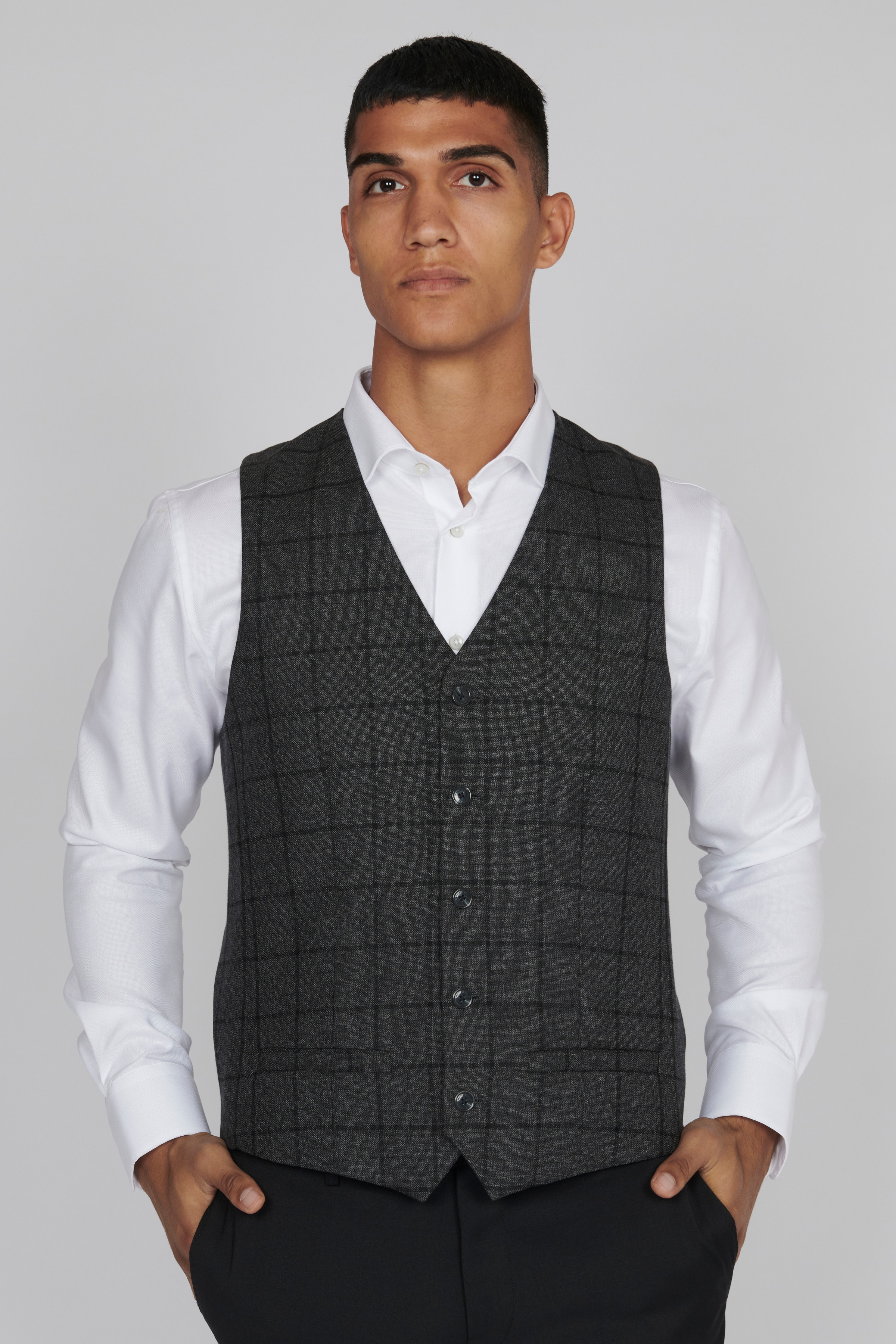 MAbreck Waistcoat LOOKBOOK FRONT 30206506-300270