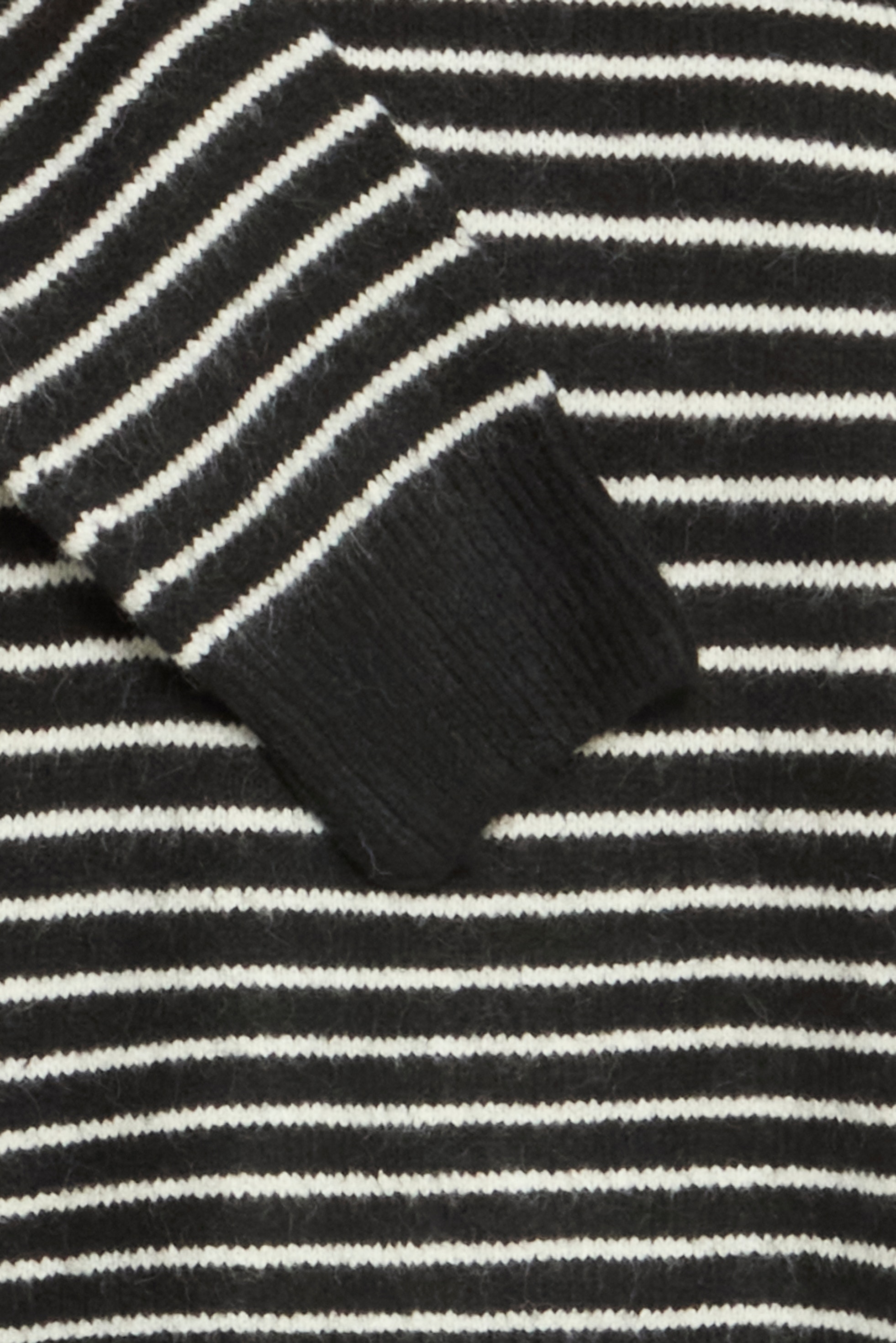 SBFAUNA Pullover PACK DETAIL 22100844-190303