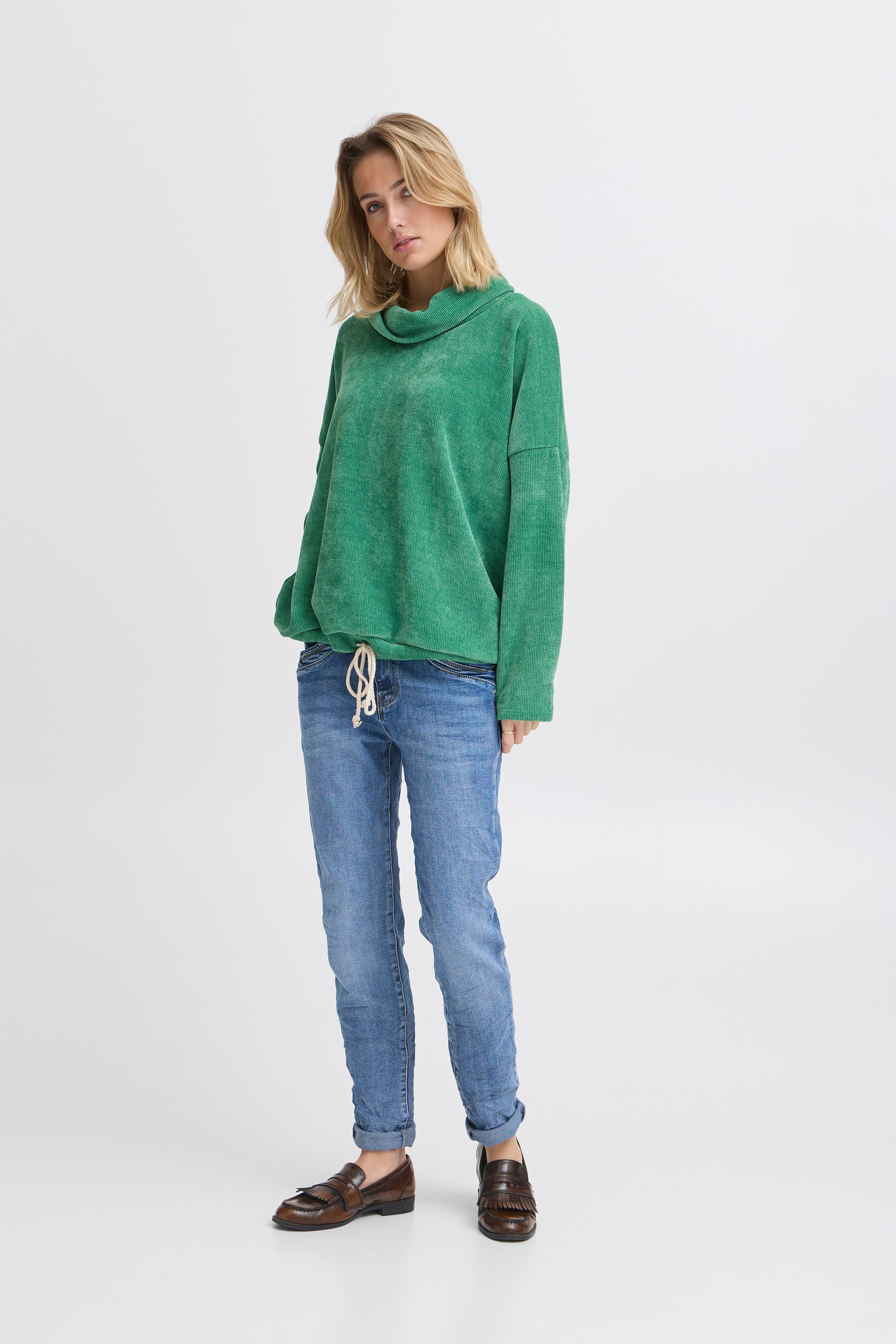 SBGULLIE Pullover LOOKBOOK FRONT 22100871-166127