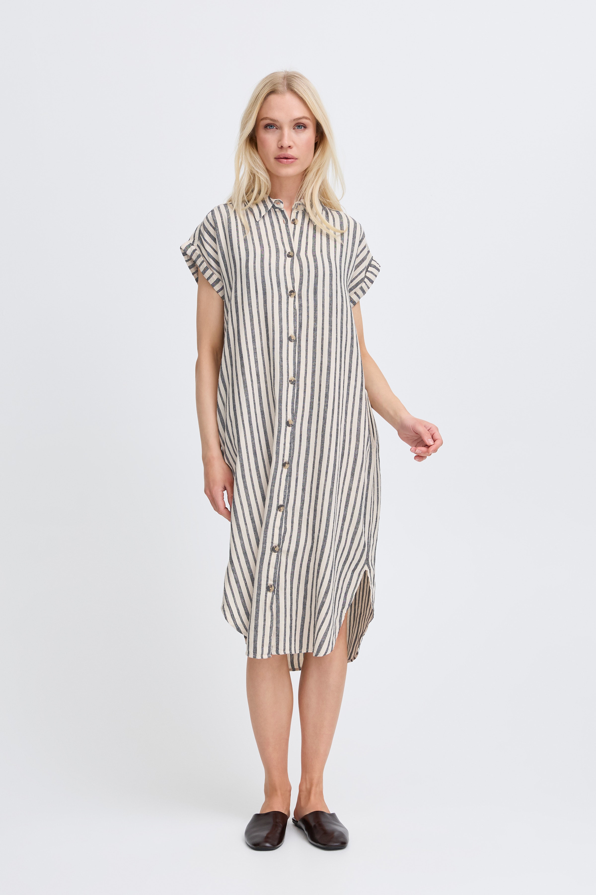 BYFALAKKA Kjole LOOKBOOK FRONT 20814553-204794