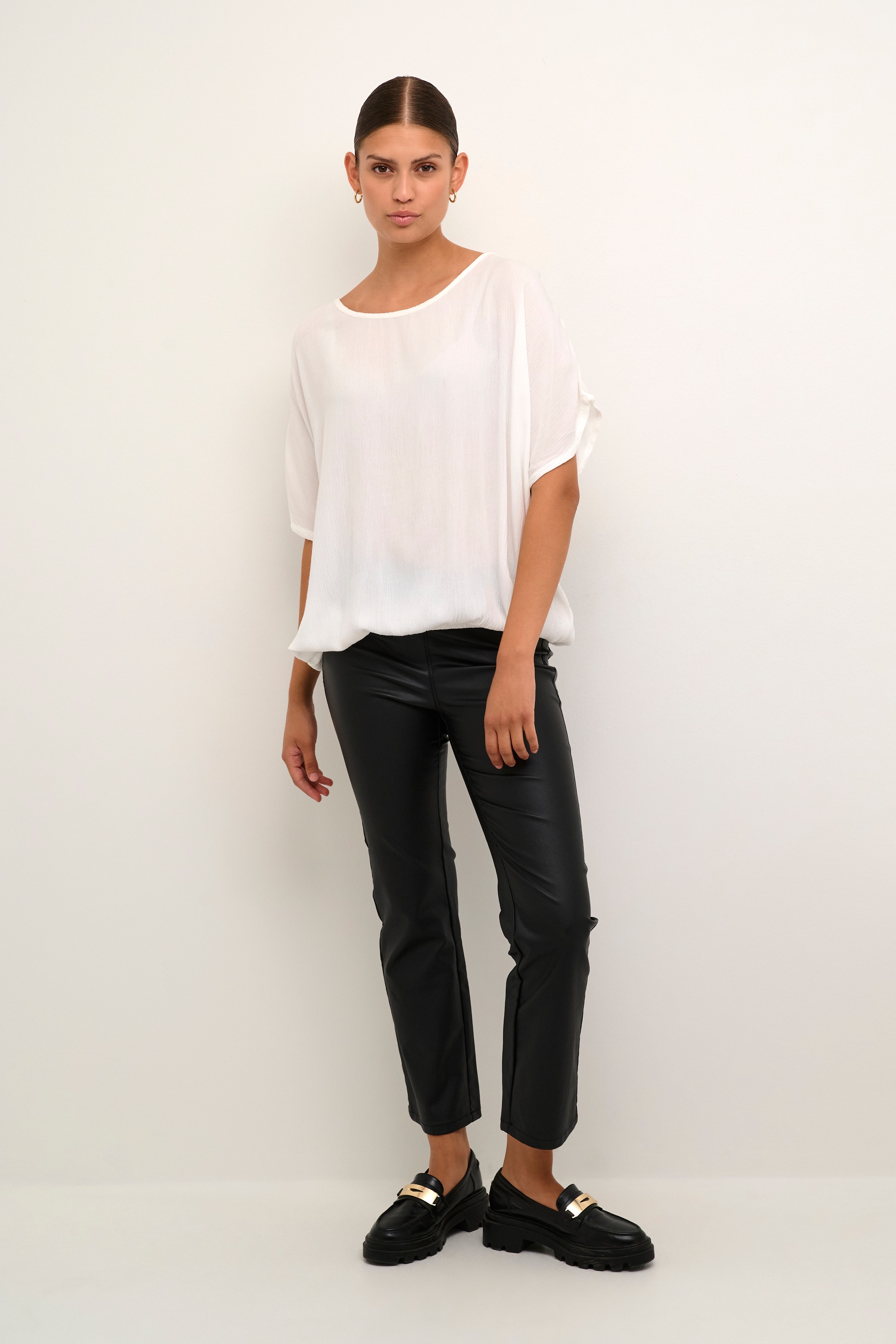 Kurzarm-Bluse LOOKBOOK FRONT 10500781-50003