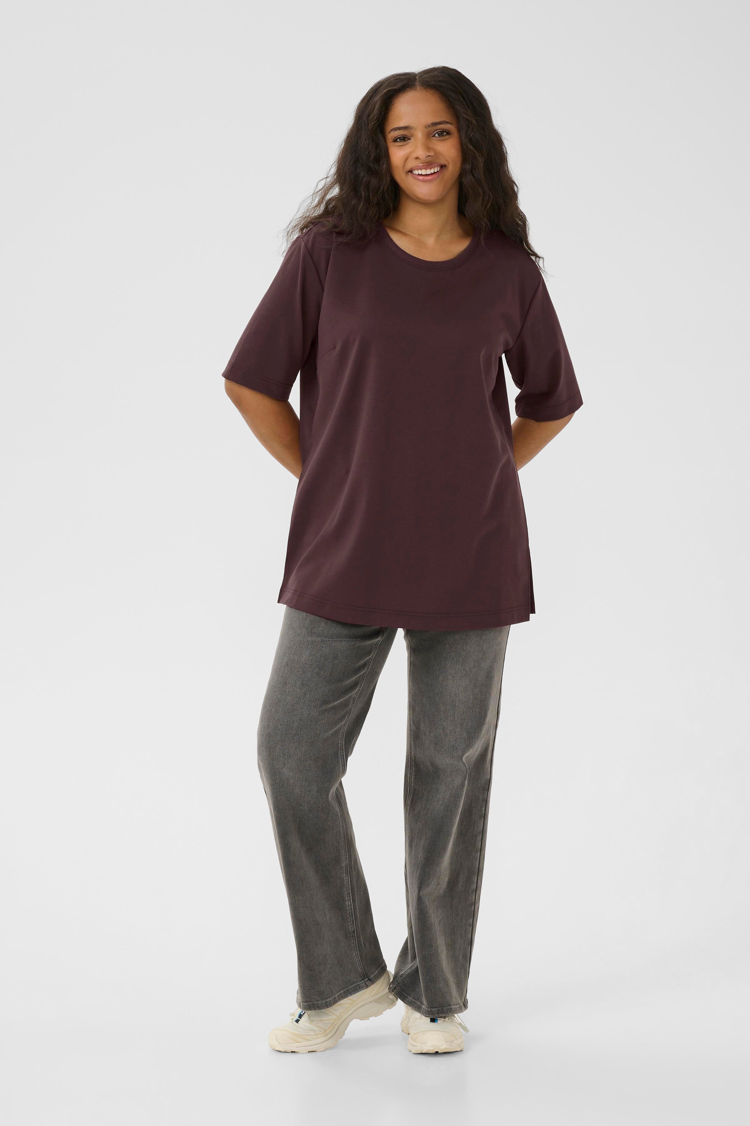 KCjenna T-shirt LOOKBOOK FRONT 10583580-191619