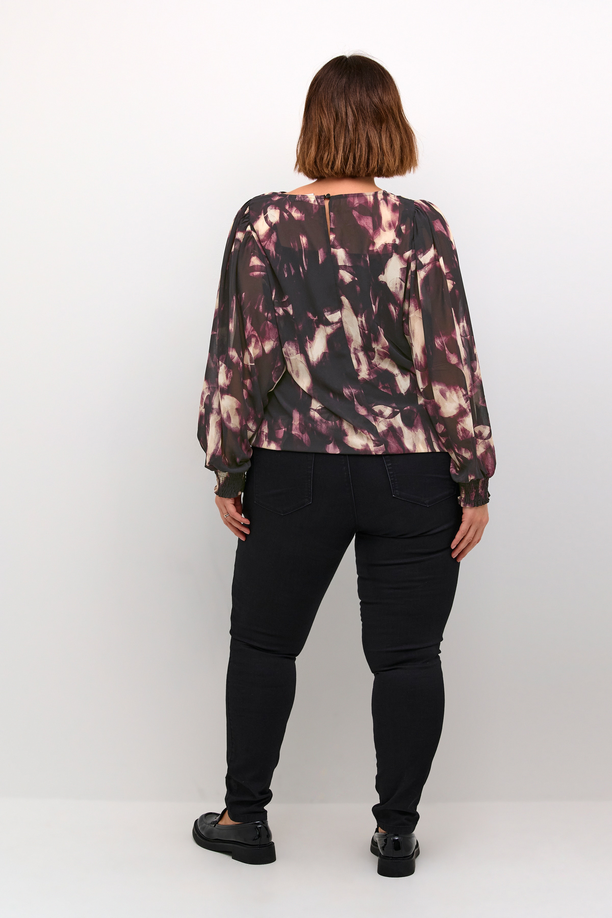 KCnour Bluse LOOKBOOK BACK 10582699-106600