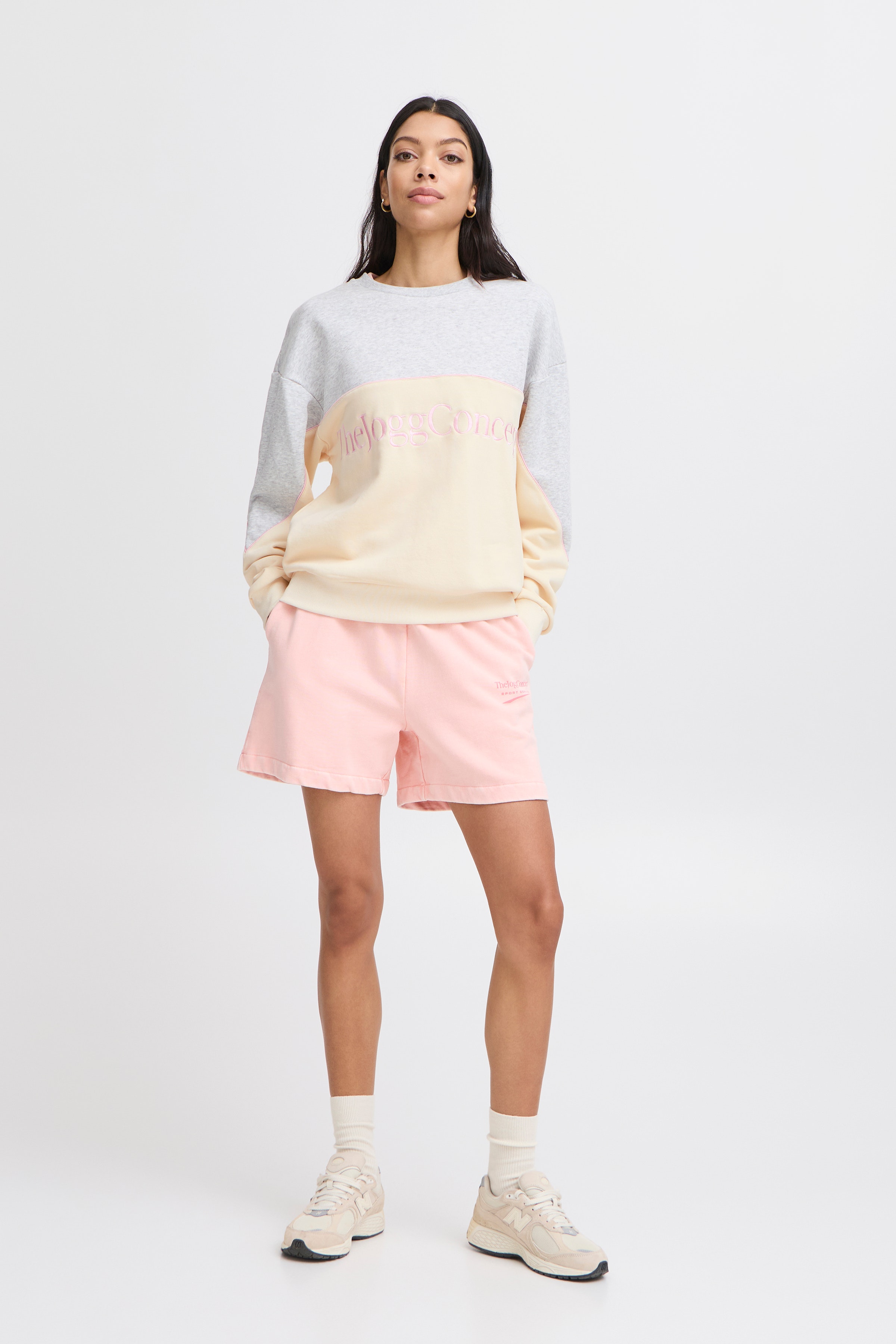 JCSAJA Sweatshirt LOOKBOOK FRONT 22800879-201748