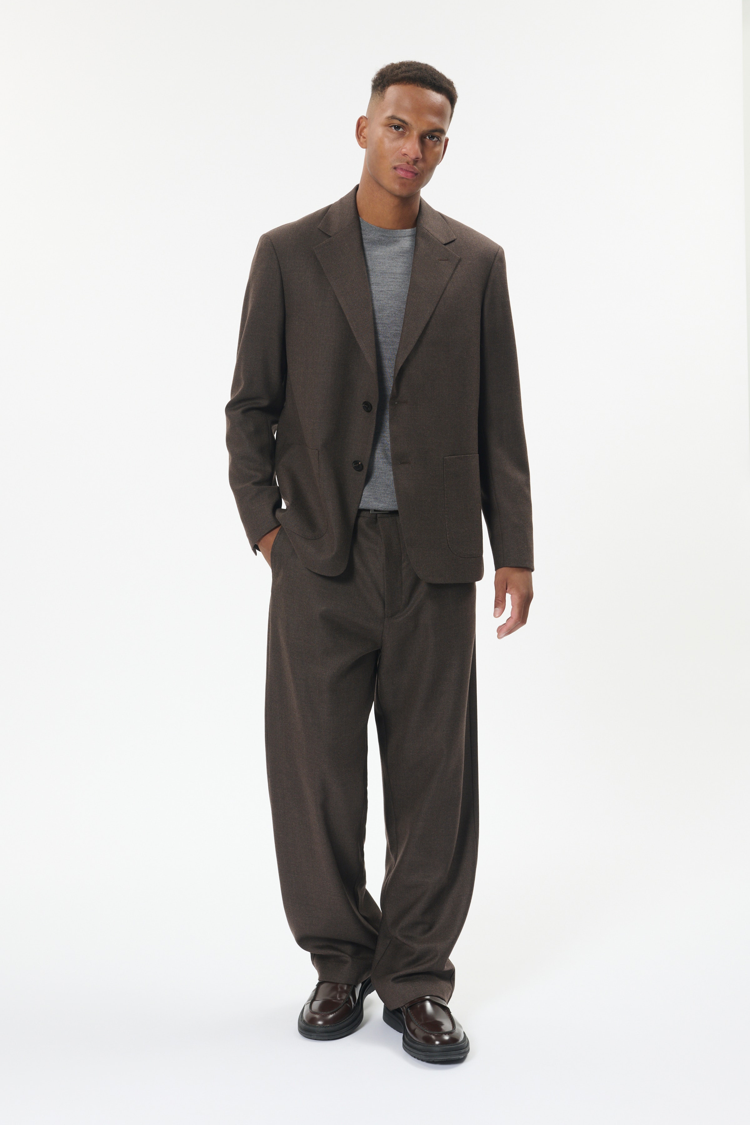 MAchino Hose LOOKBOOK FRONT 30208813-191018