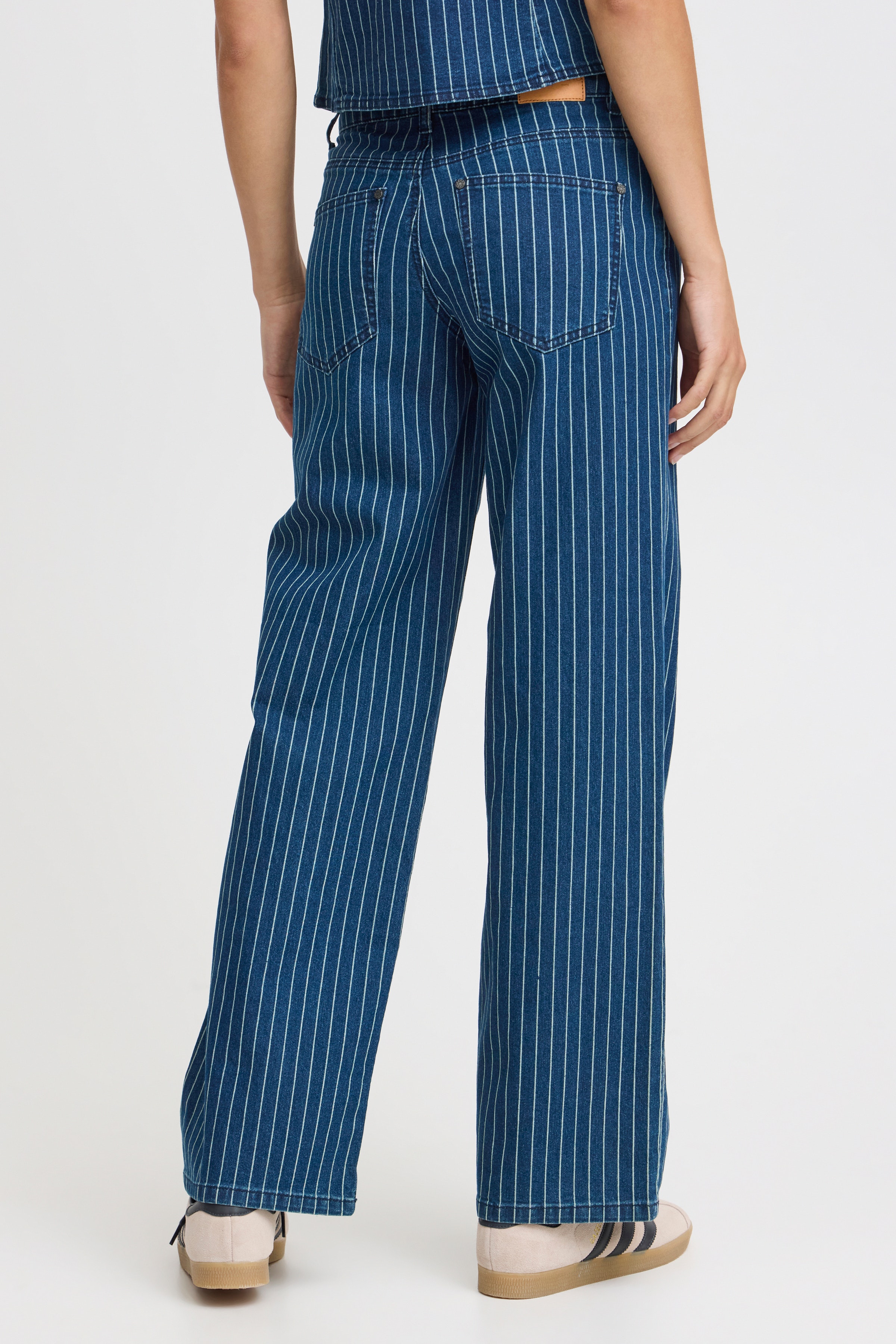PZHANNAH Jeans LOOKBOOK BACK 50208270-200002