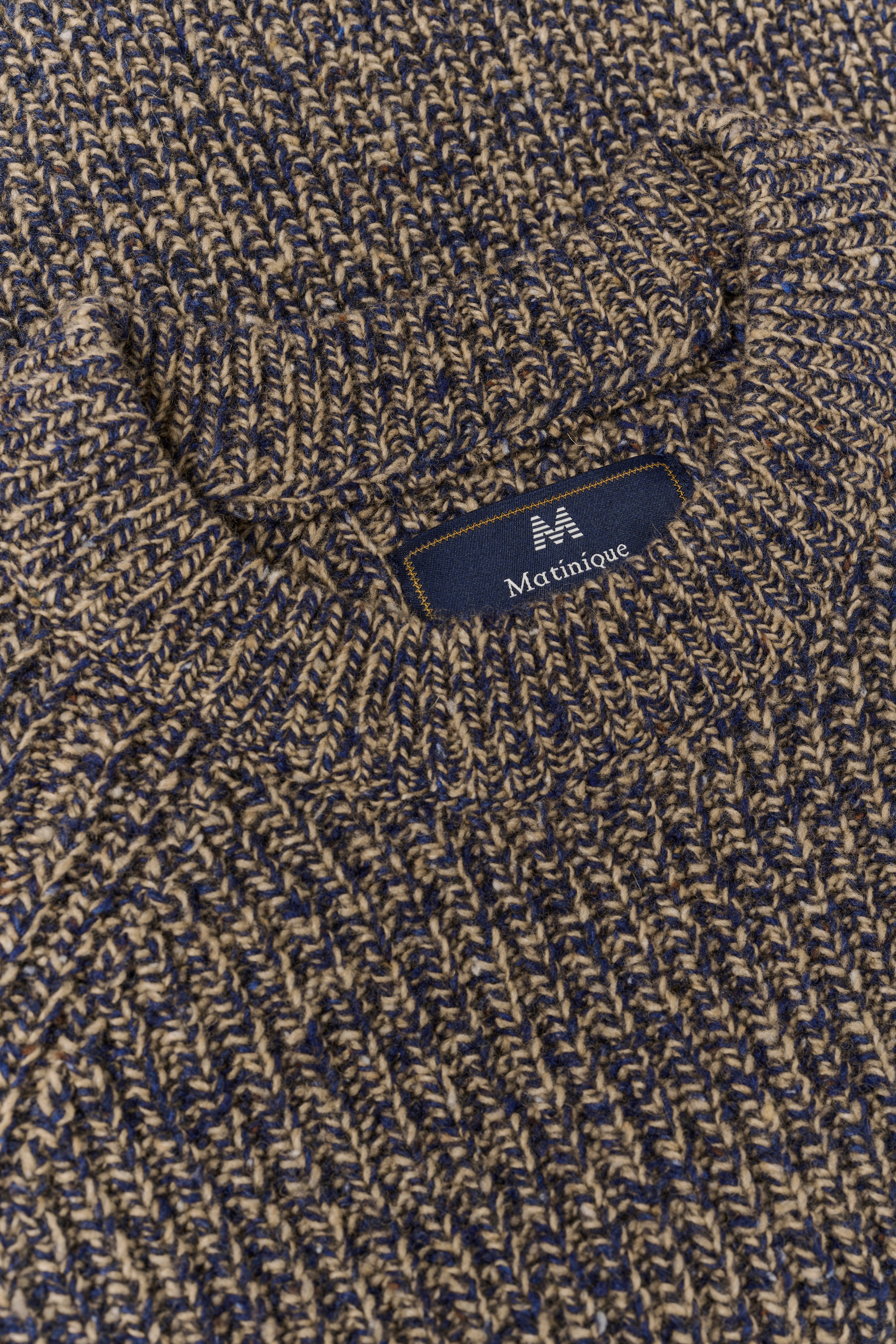 MAjobo Wool Pullover PACK DETAIL 30207713-181028