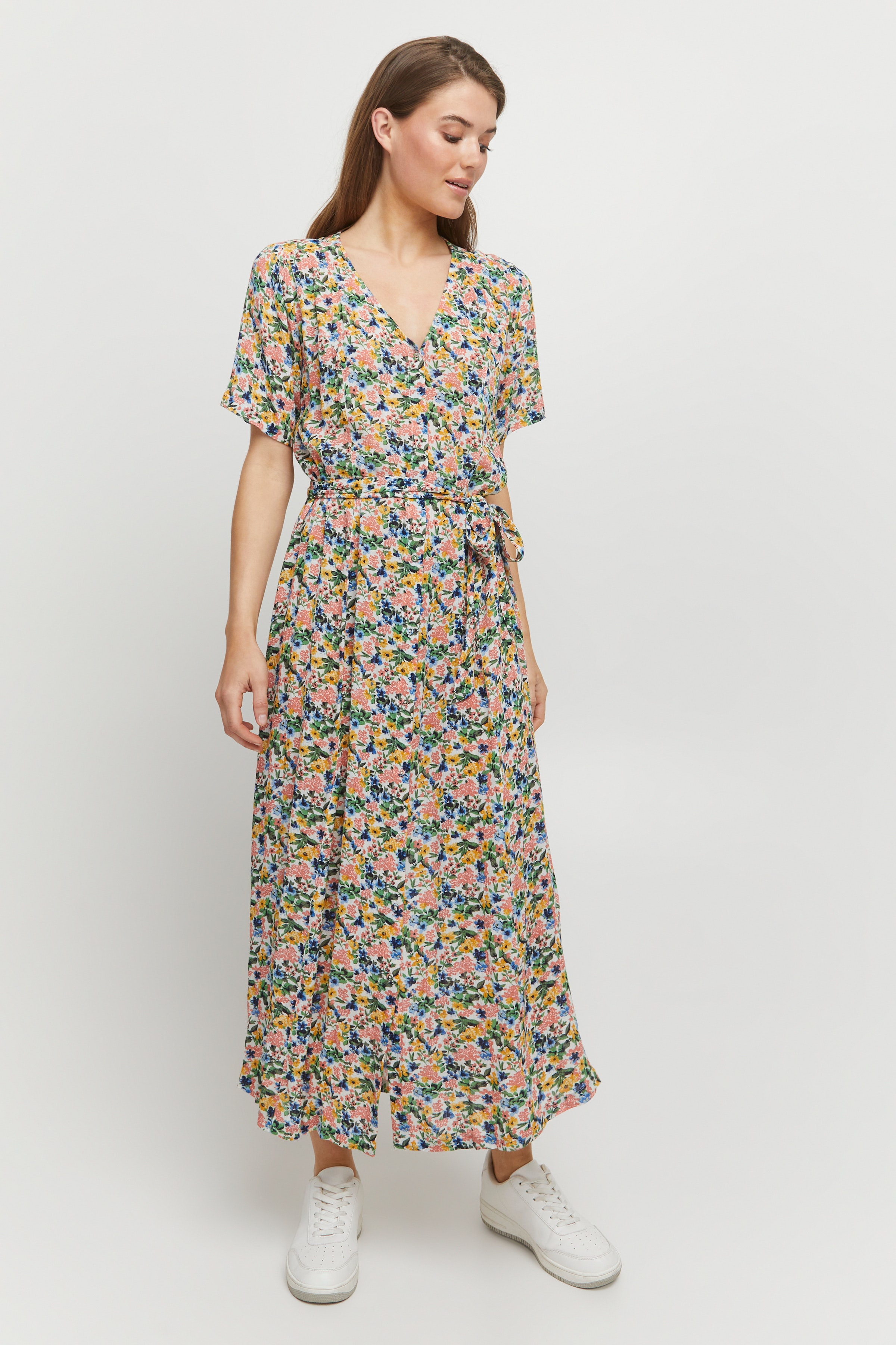 Kjole LOOKBOOK FRONT 20610611-201202
