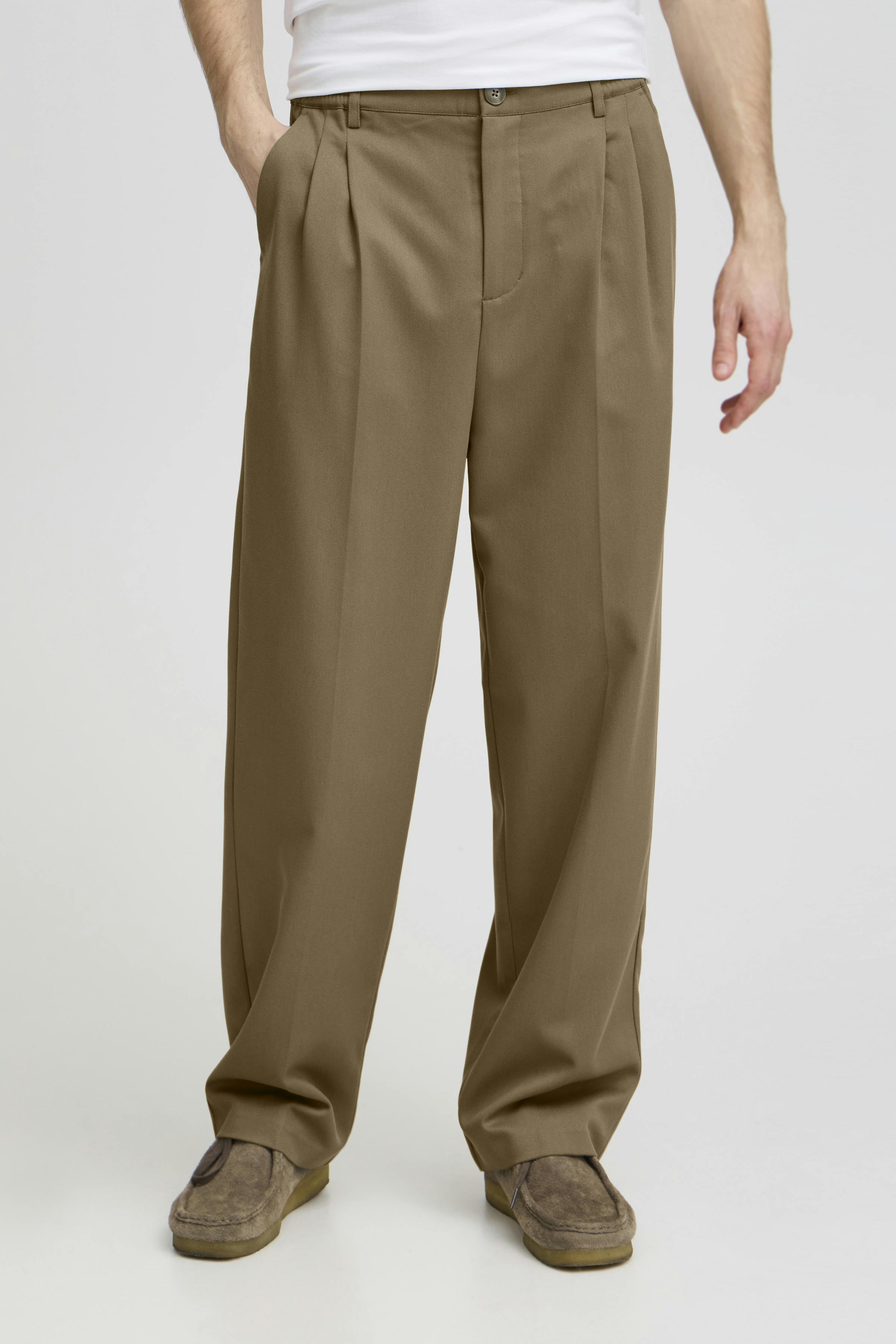 CFGRANT Trousers LOOKBOOK FRONT 20505220-180724