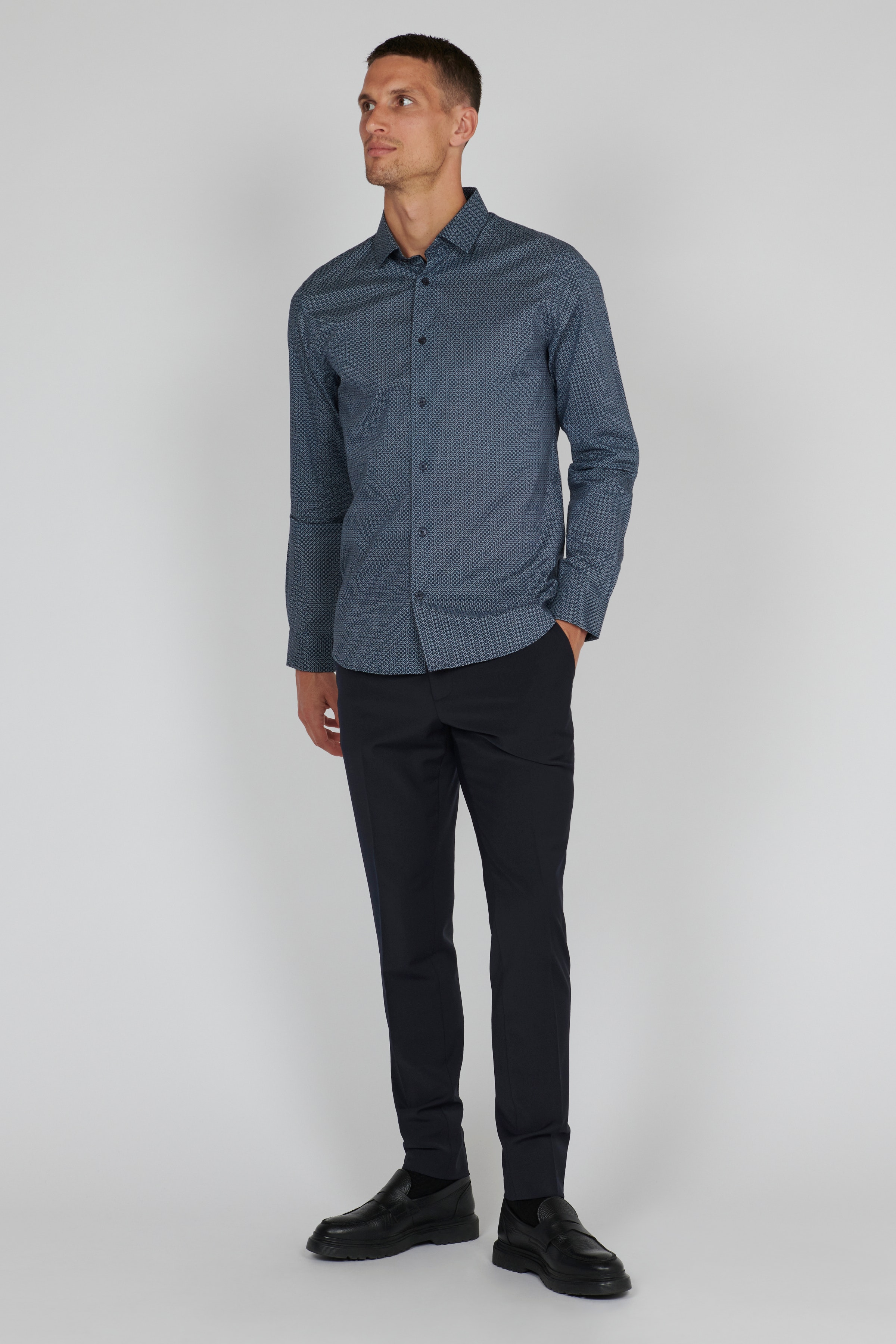 MAtrostol Shirt LOOKBOOK FRONT 30207031-194011