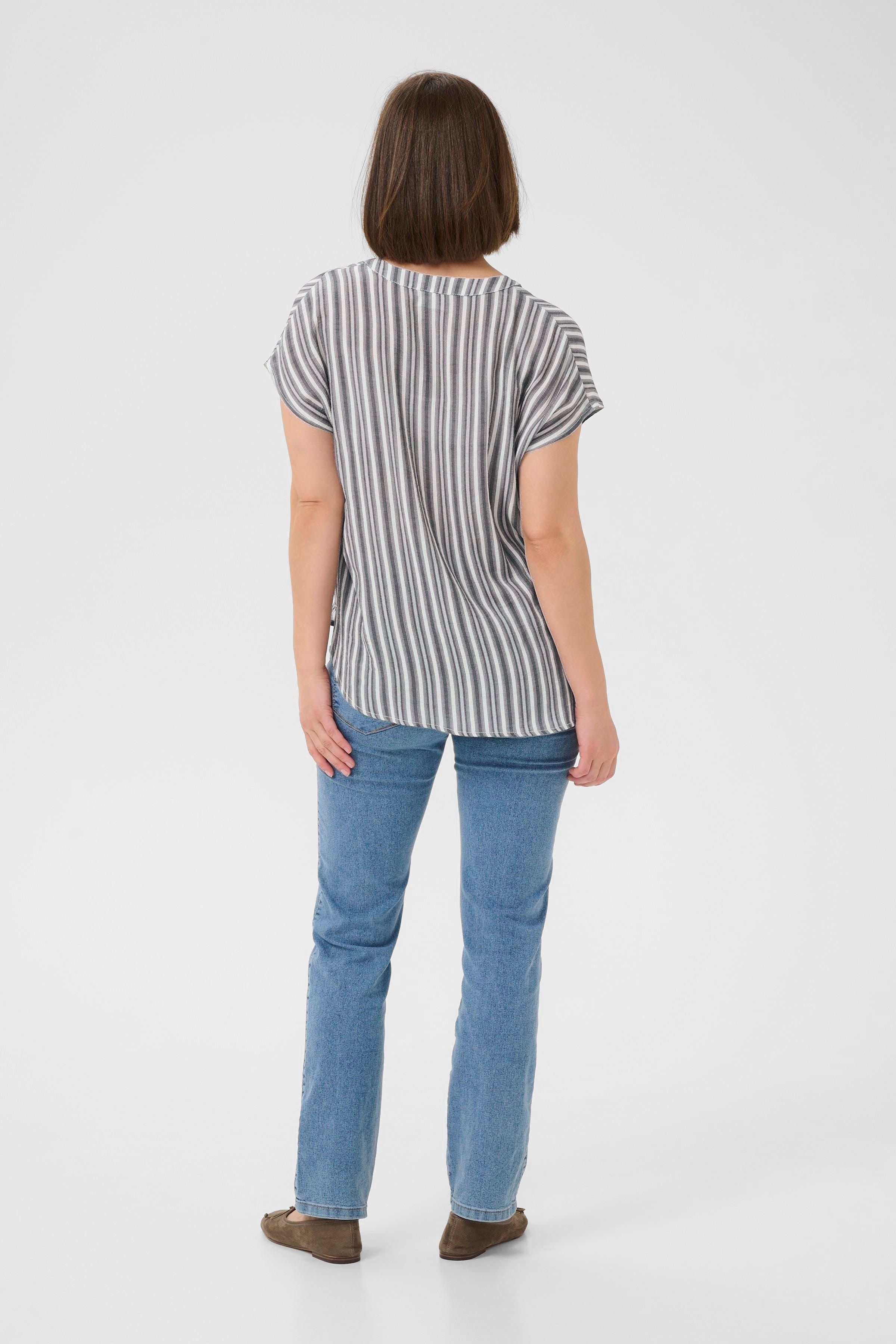 KAanja Bluse LOOKBOOK BACK 10510118-107947