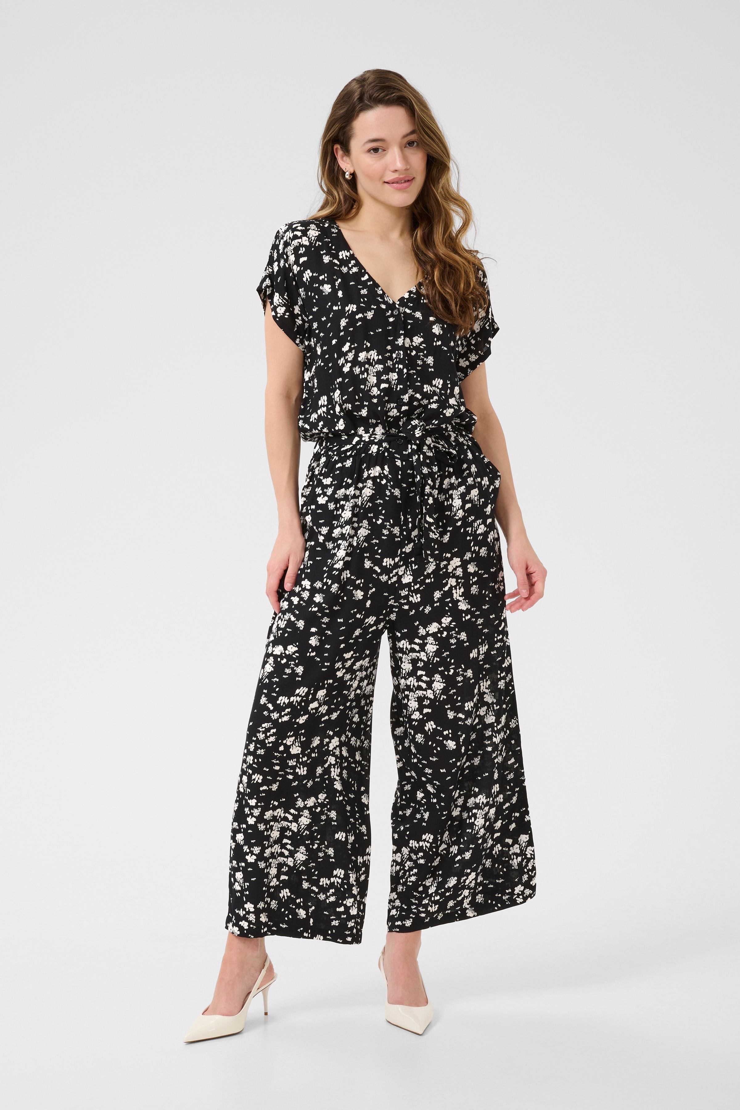 KAbeathe Jumpsuit LOOKBOOK FRONT 10508898-107908
