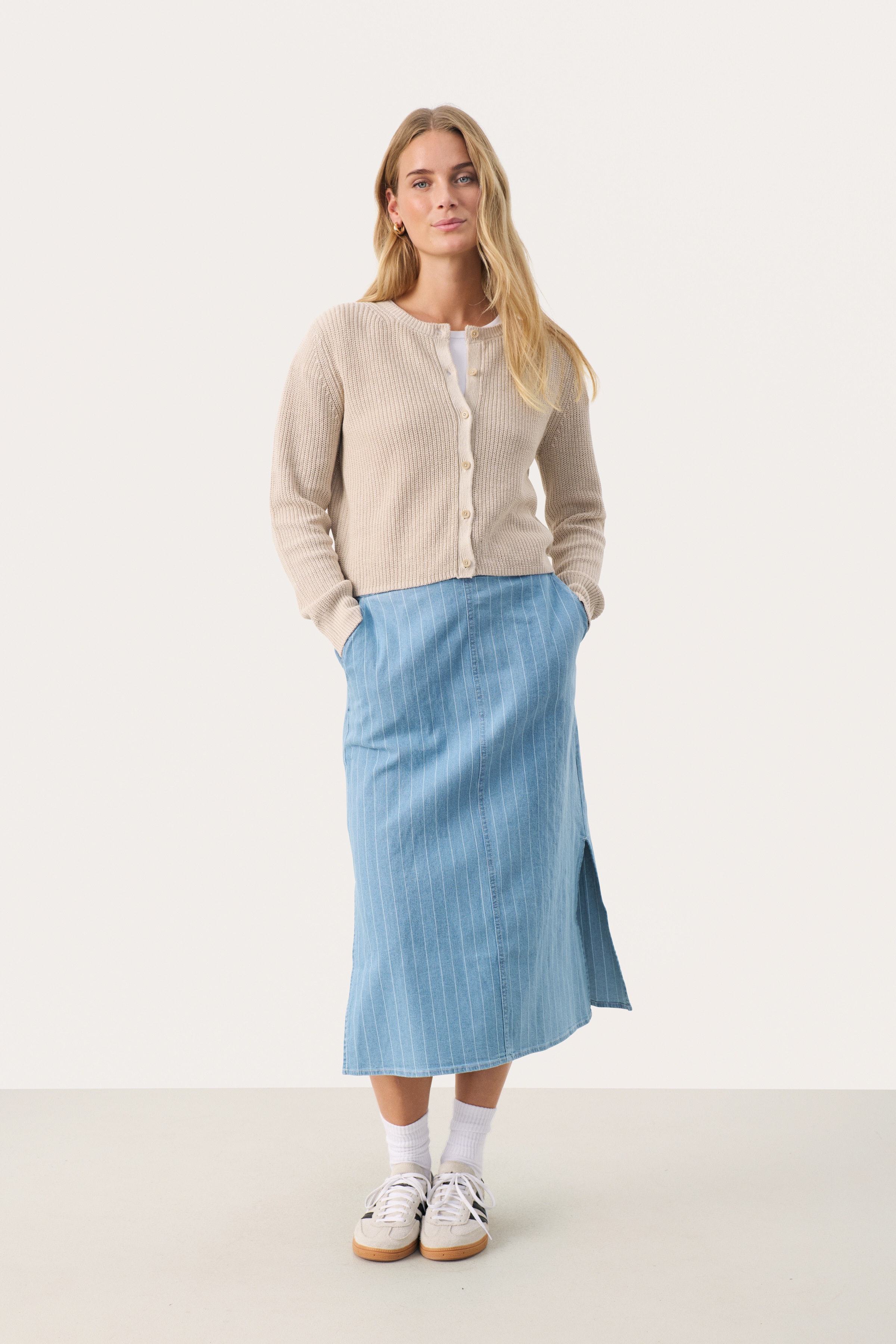 GigiaPW Cardigan LOOKBOOK FRONT 30309579-130400