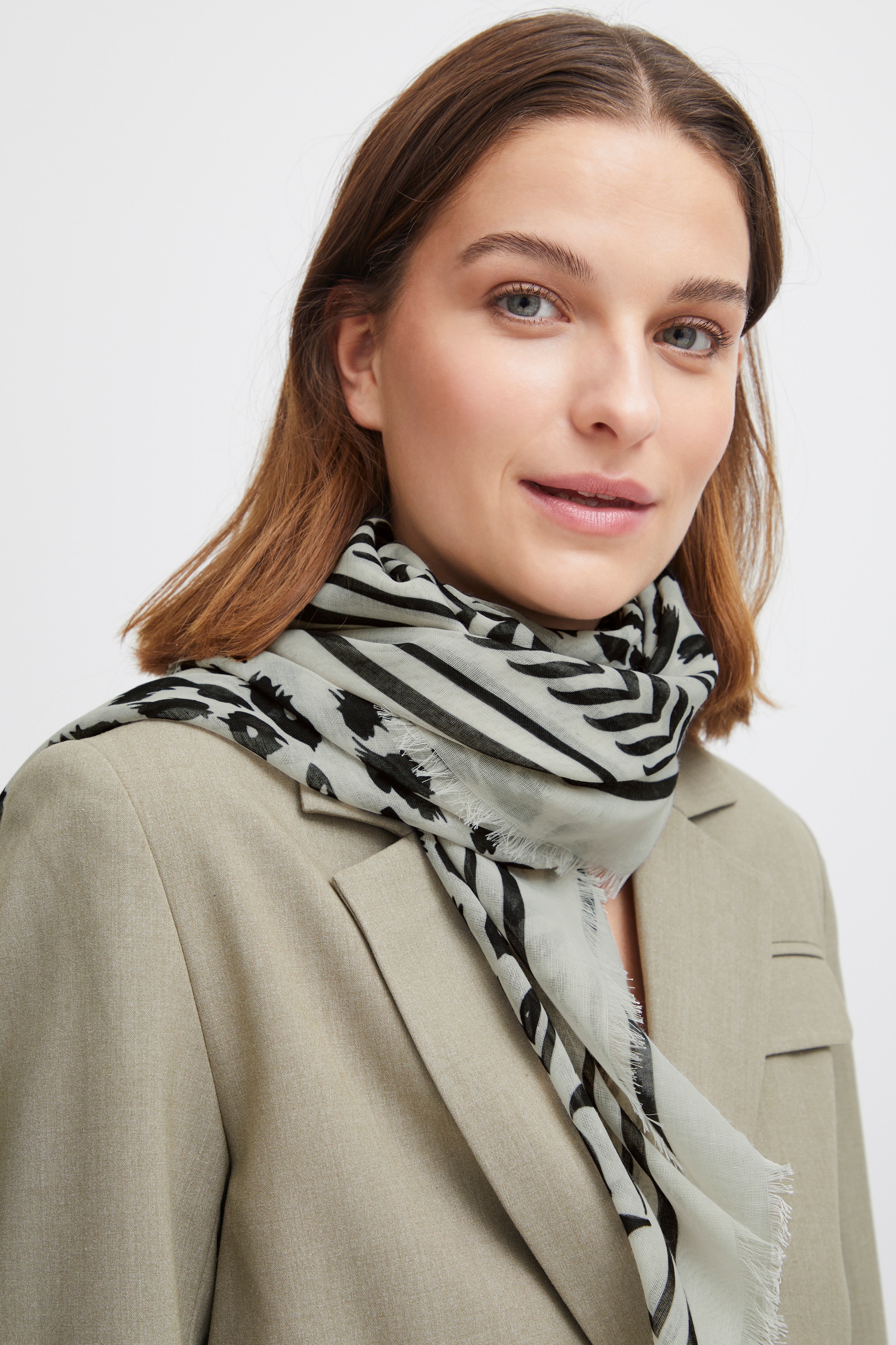 BAVESMA Skjerf LOOKBOOK FRONT 20814691-200482