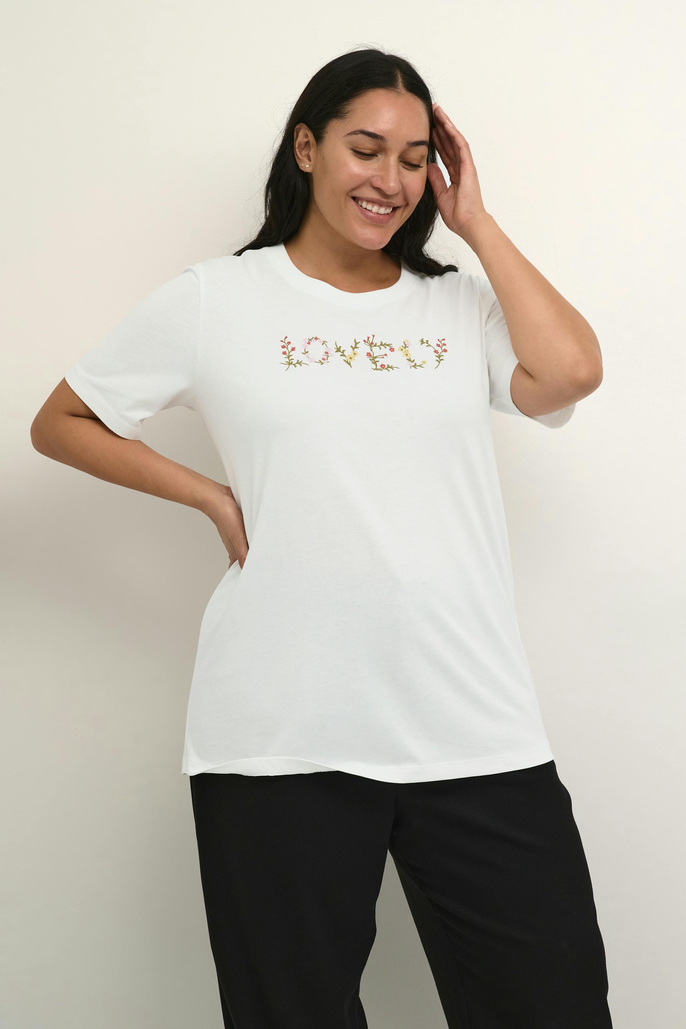 KCfreya T-shirt LOOKBOOK FRONT 10582149-110602