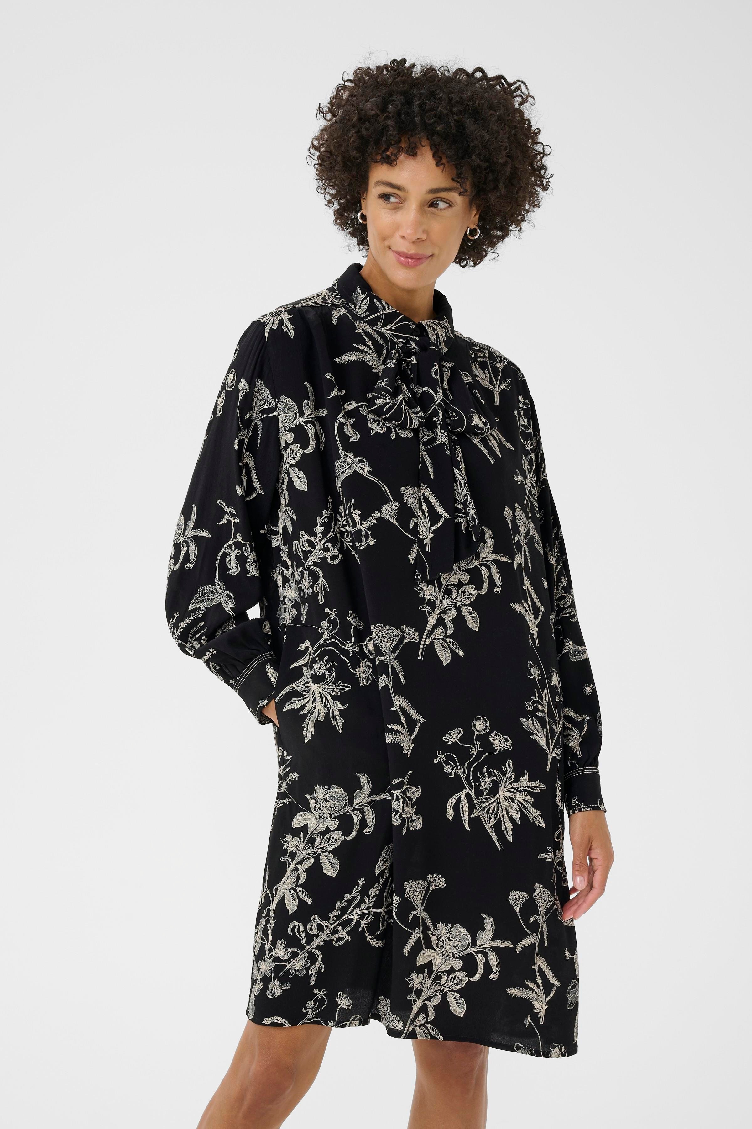 SanesPW Kjole LOOKBOOK FRONT 30310007-304209
