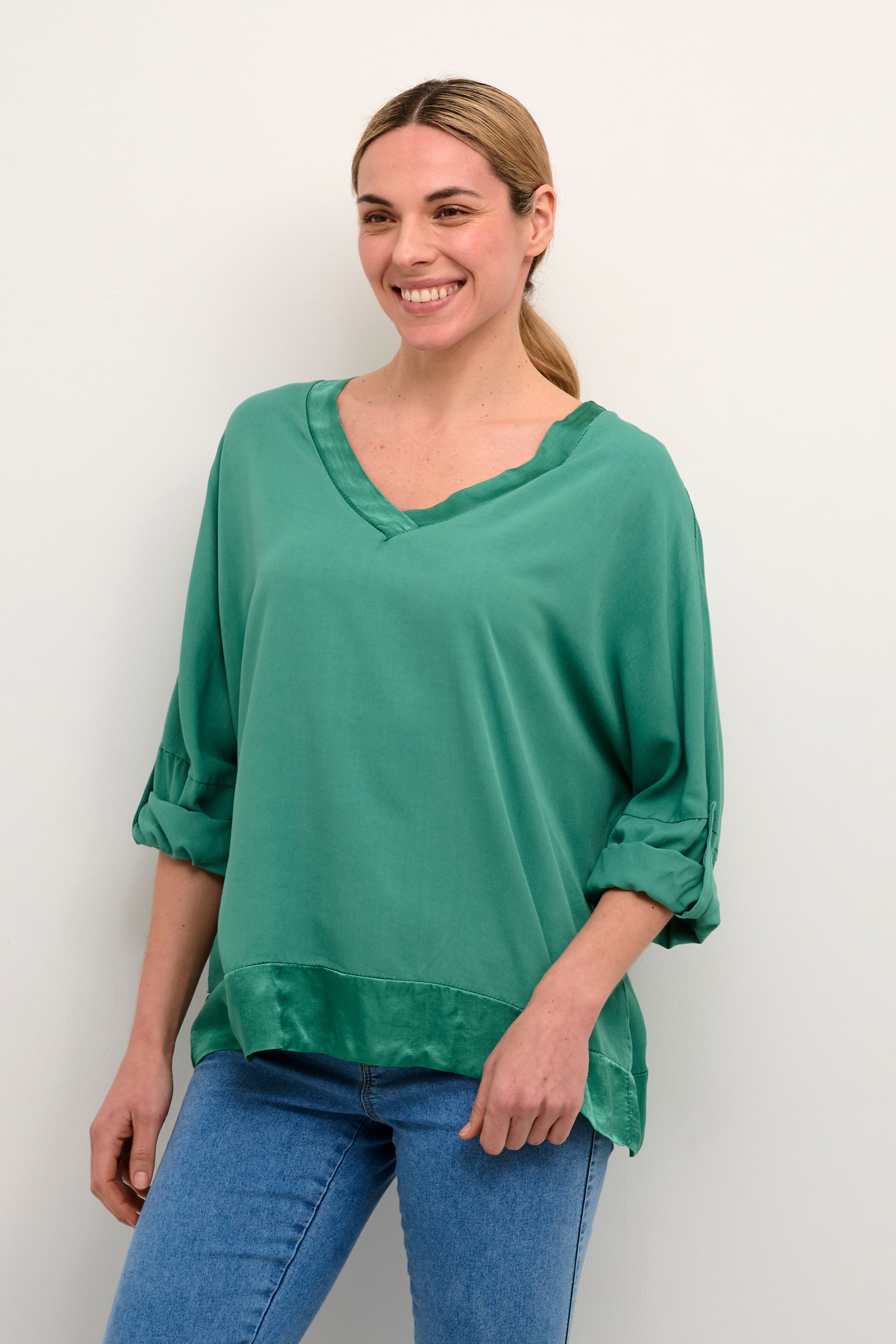 BPkylie Blouse LOOKBOOK FRONT 40103452-400707