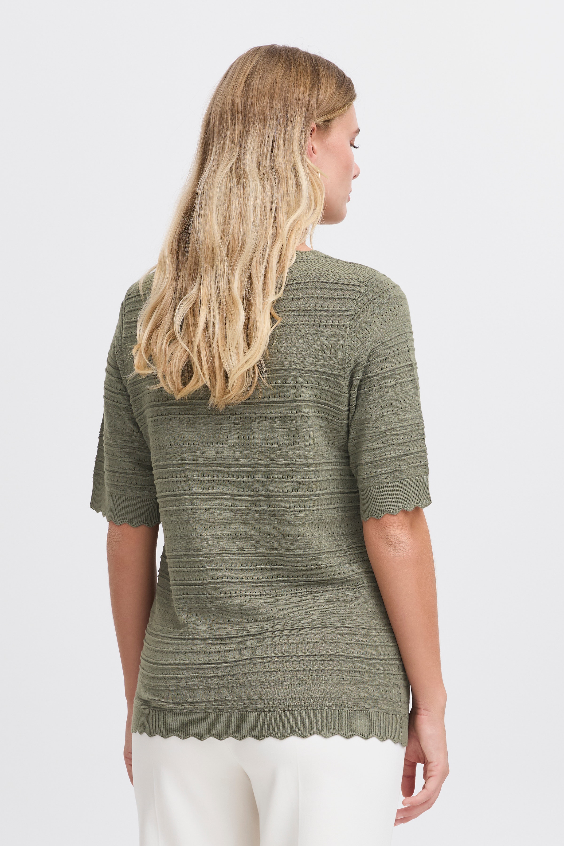FRLORA Pullover LOOKBOOK BACK 20615503-185806