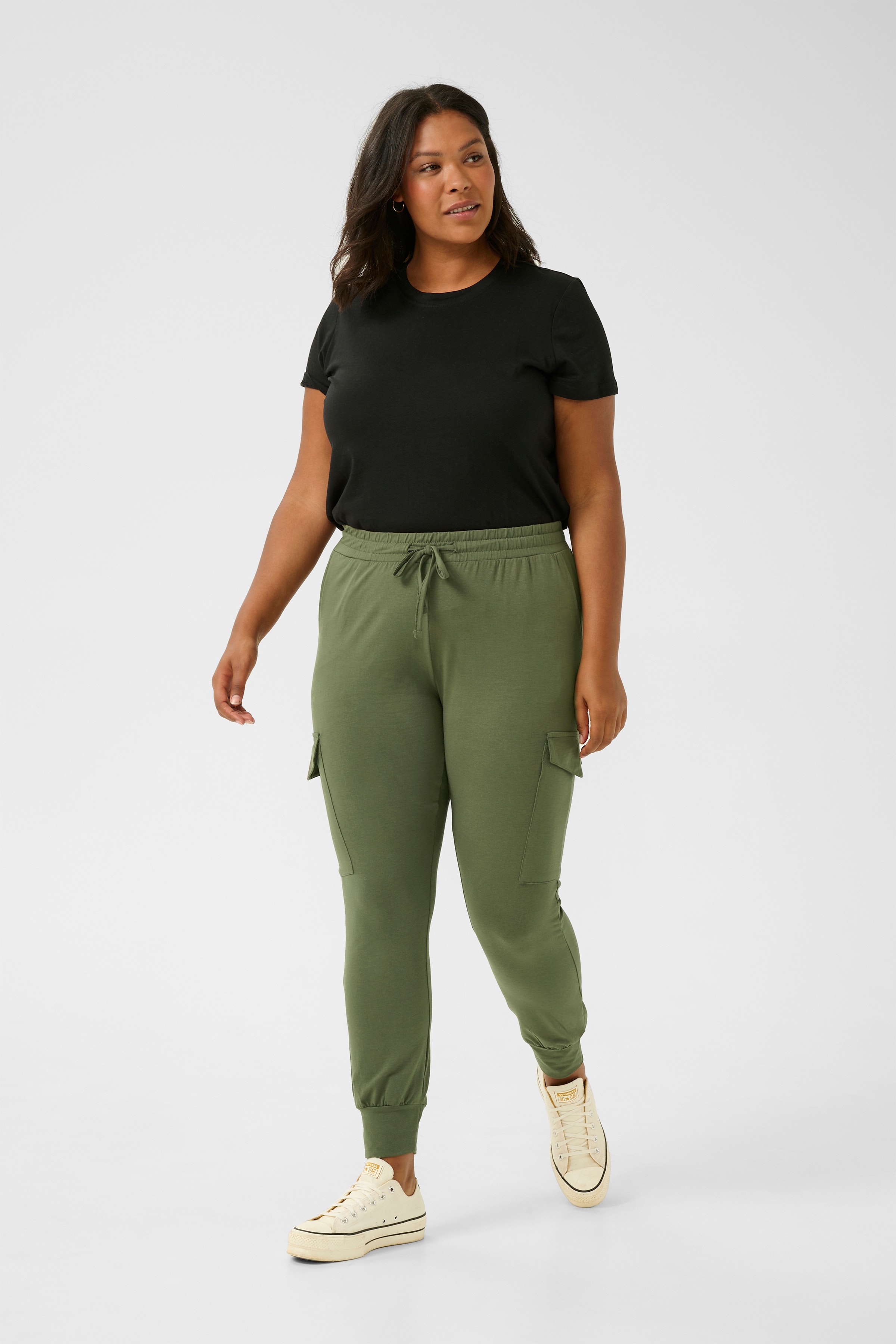 KCsine Trousers LOOKBOOK FRONT 10580264-190511