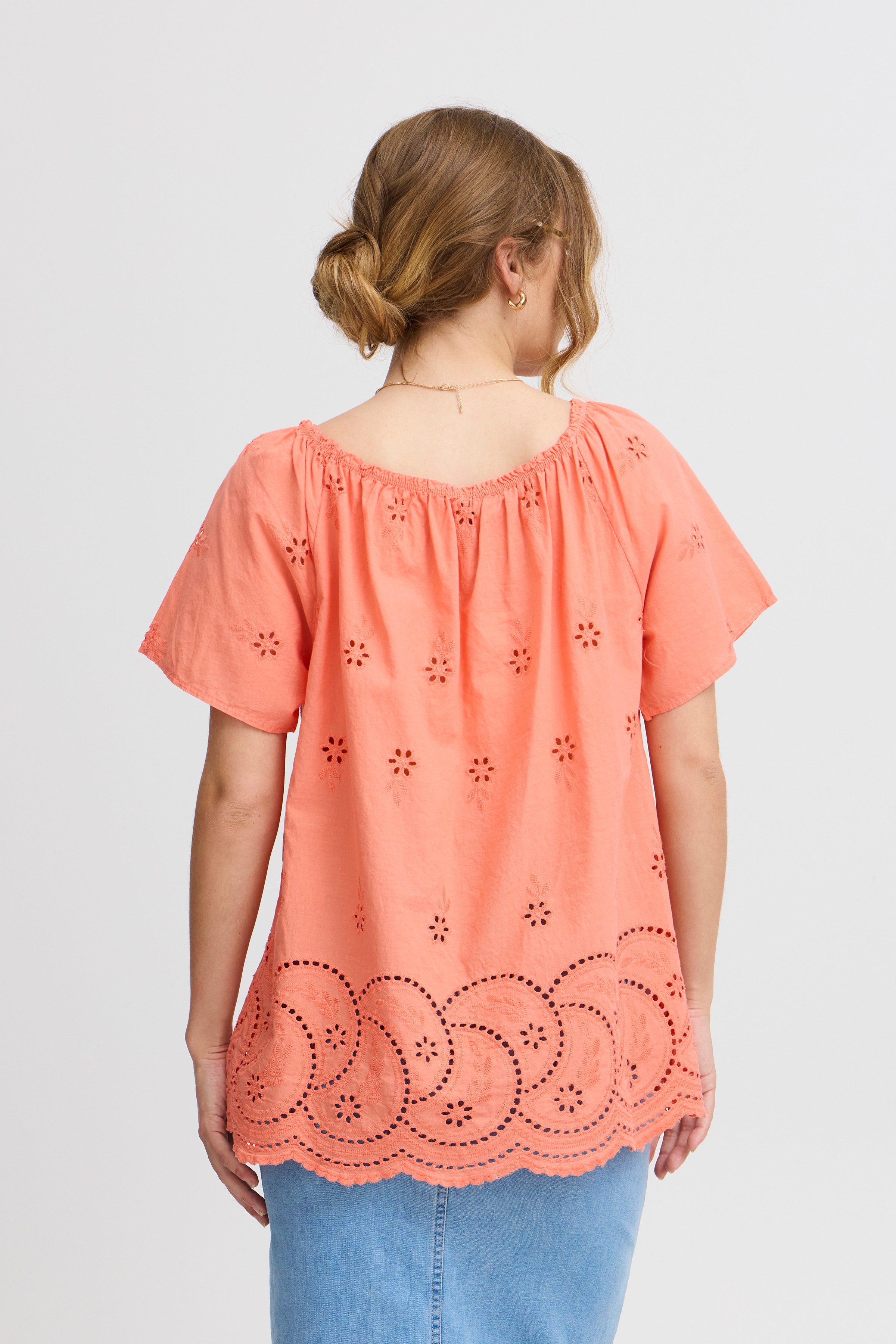 Kortermet bluse LOOKBOOK BACK 22100598-151530