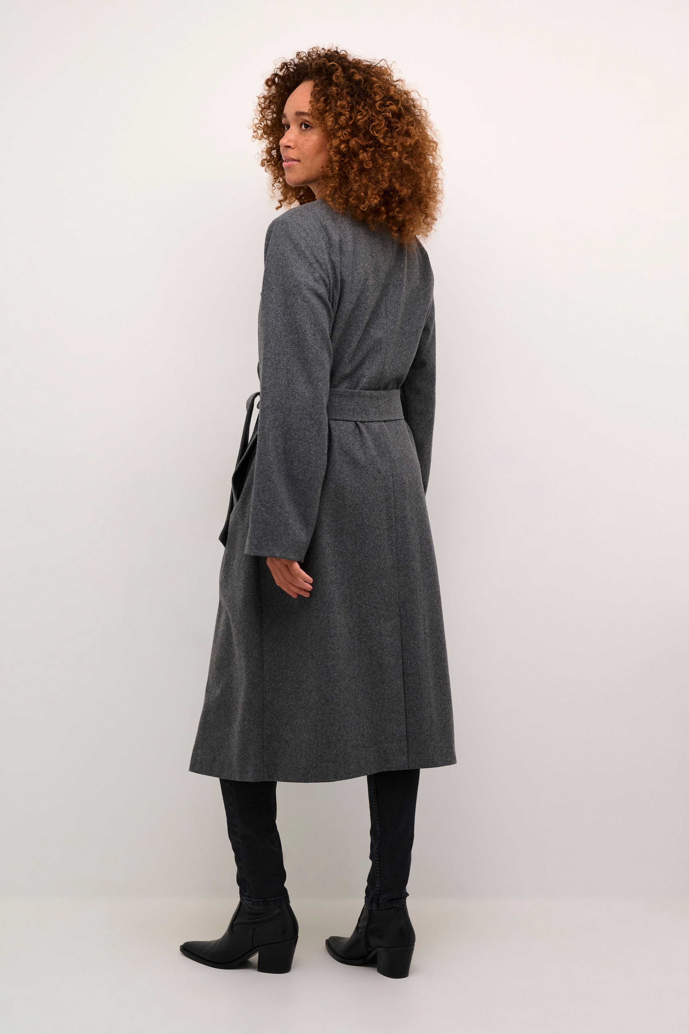 KAfanny Coat LOOKBOOK BACK 10509488-100123