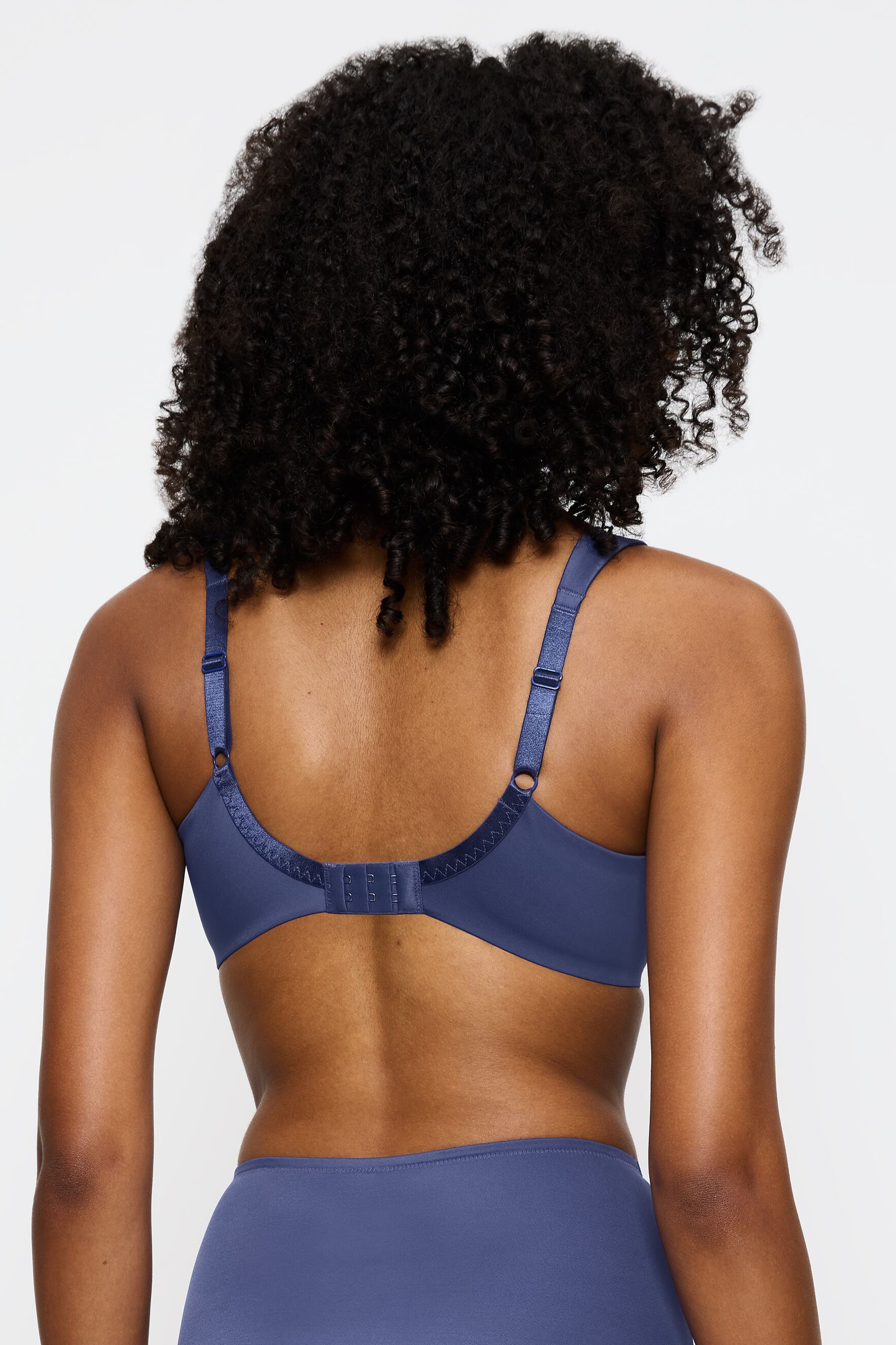 TrueShape BH LOOKBOOK BACK 40500260-T00QF
