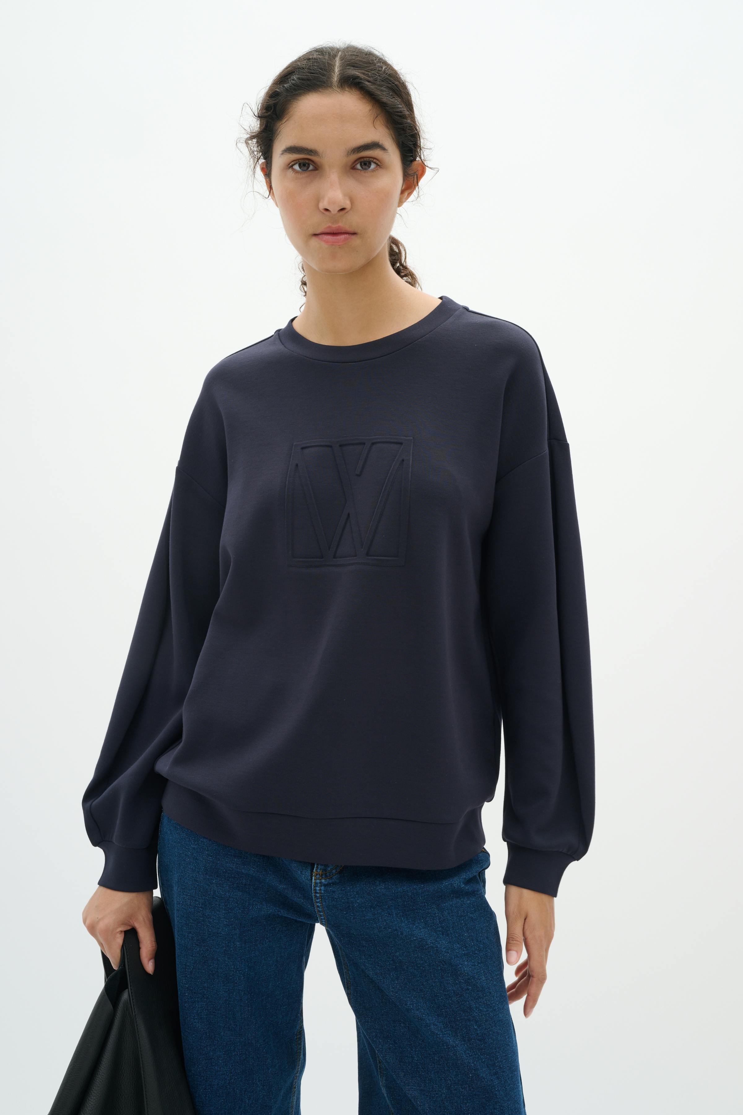 LaicentIW Sweatshirt LOOKBOOK FRONT 30109998-300005