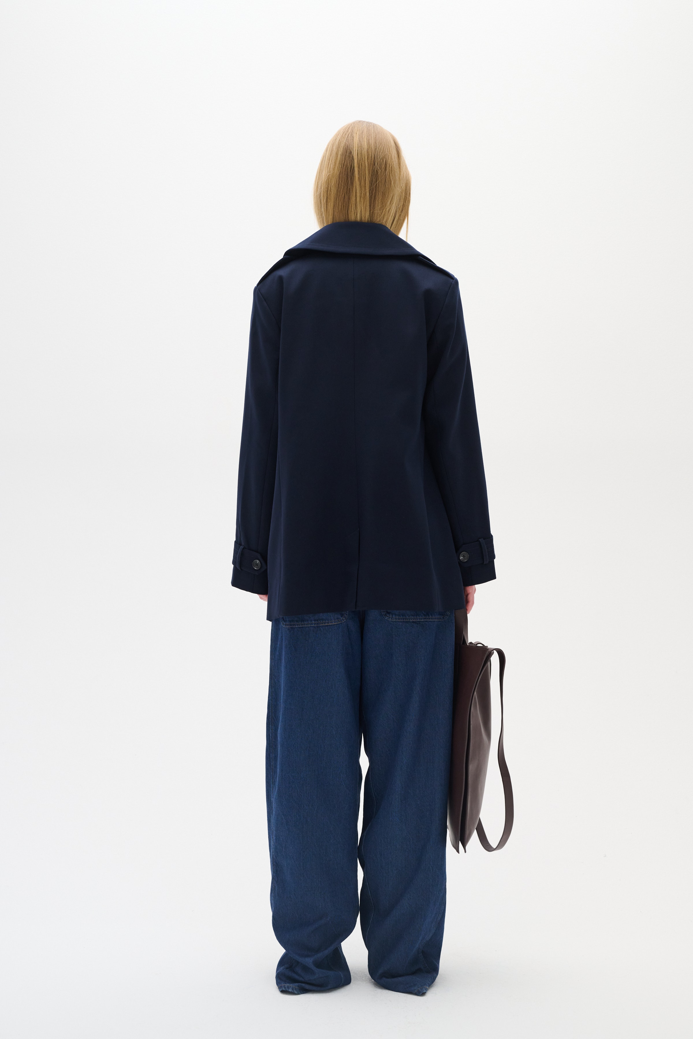 UlrykaIW Mantel LOOKBOOK BACK 30110019-300005