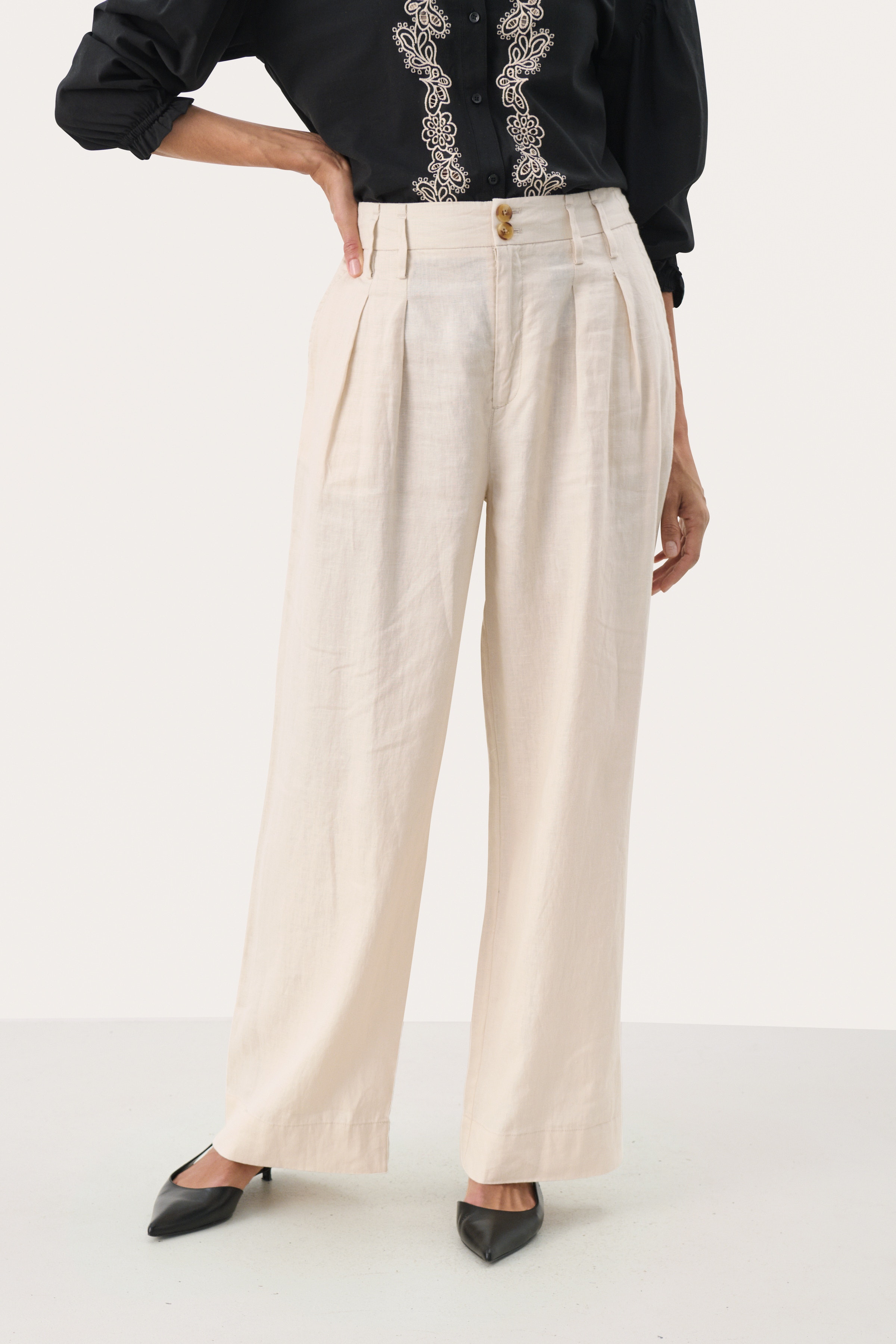 NanatiPW Broek LOOKBOOK FRONT 30309385-130400