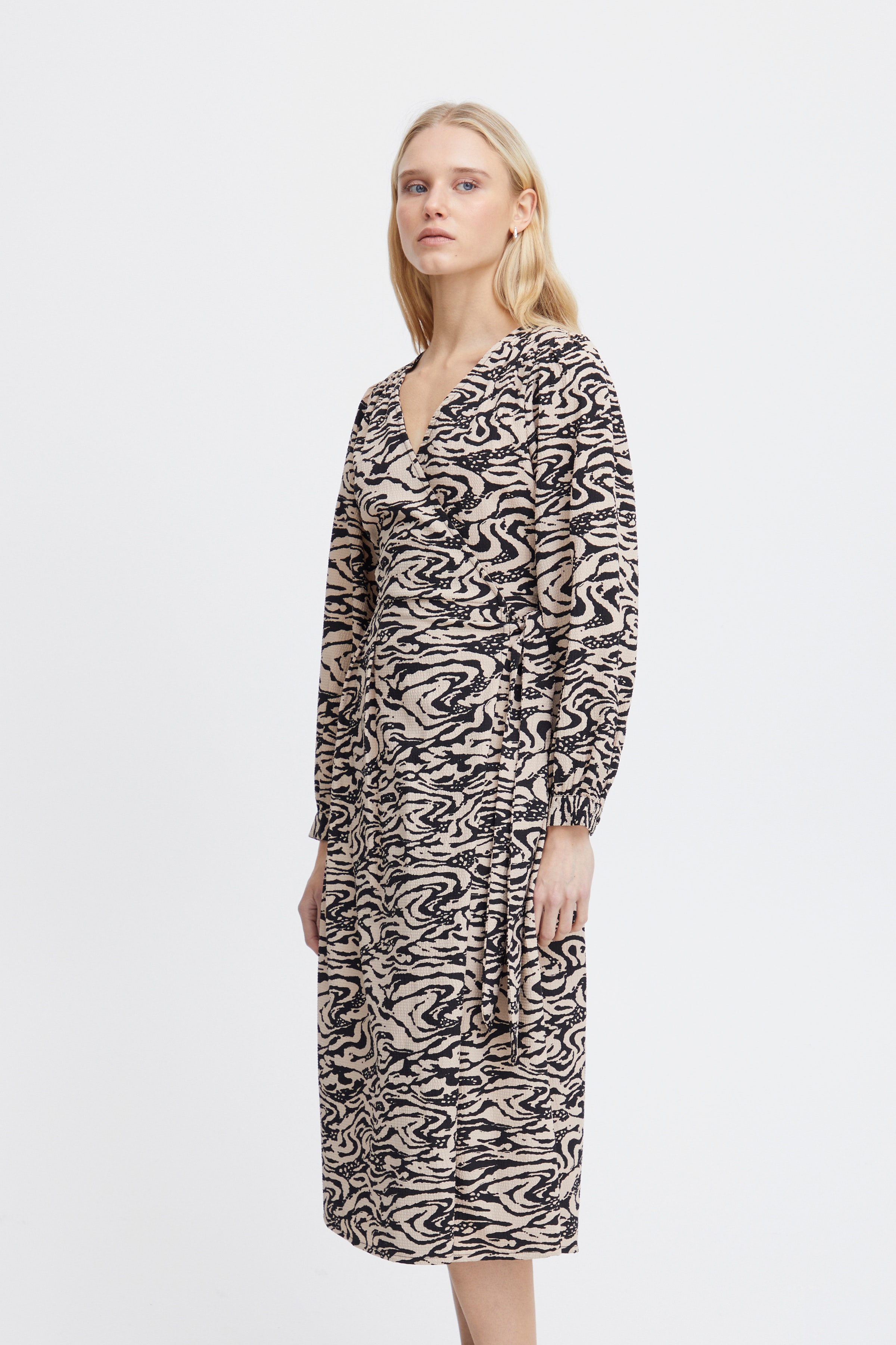 IHFANORA Kjole LOOKBOOK FRONT 20120418-202752