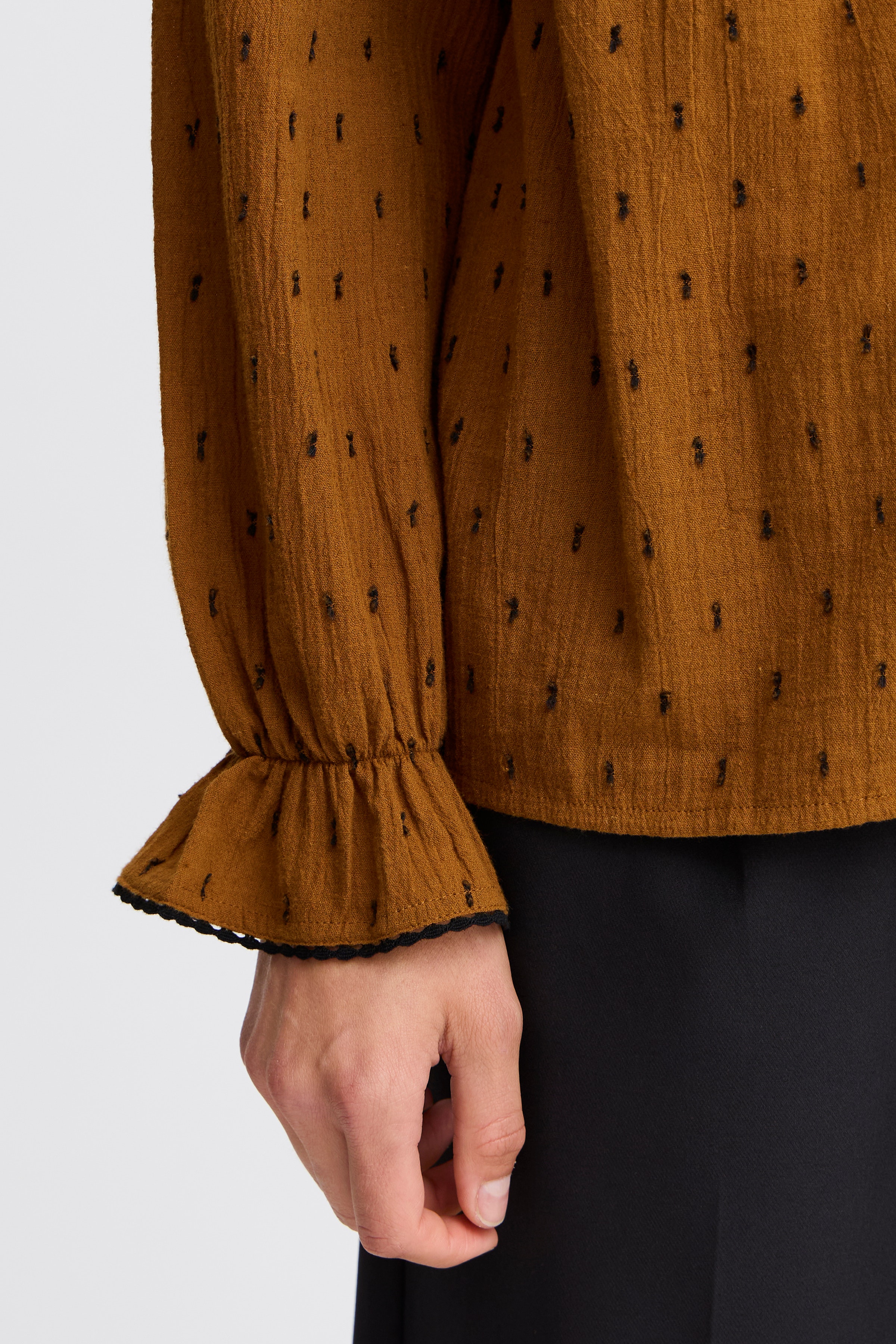 IHZADY Skjorte LOOKBOOK DETAIL 20121924-181048