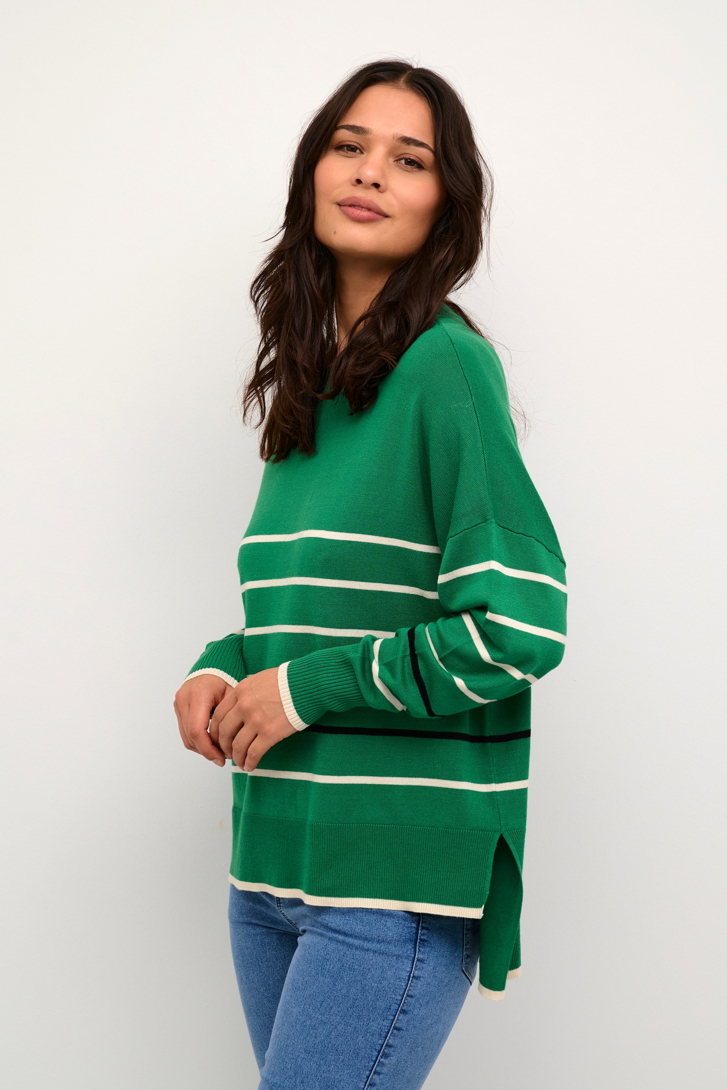 BPalona Pullover LOOKBOOK FRONT 10590386-105617B