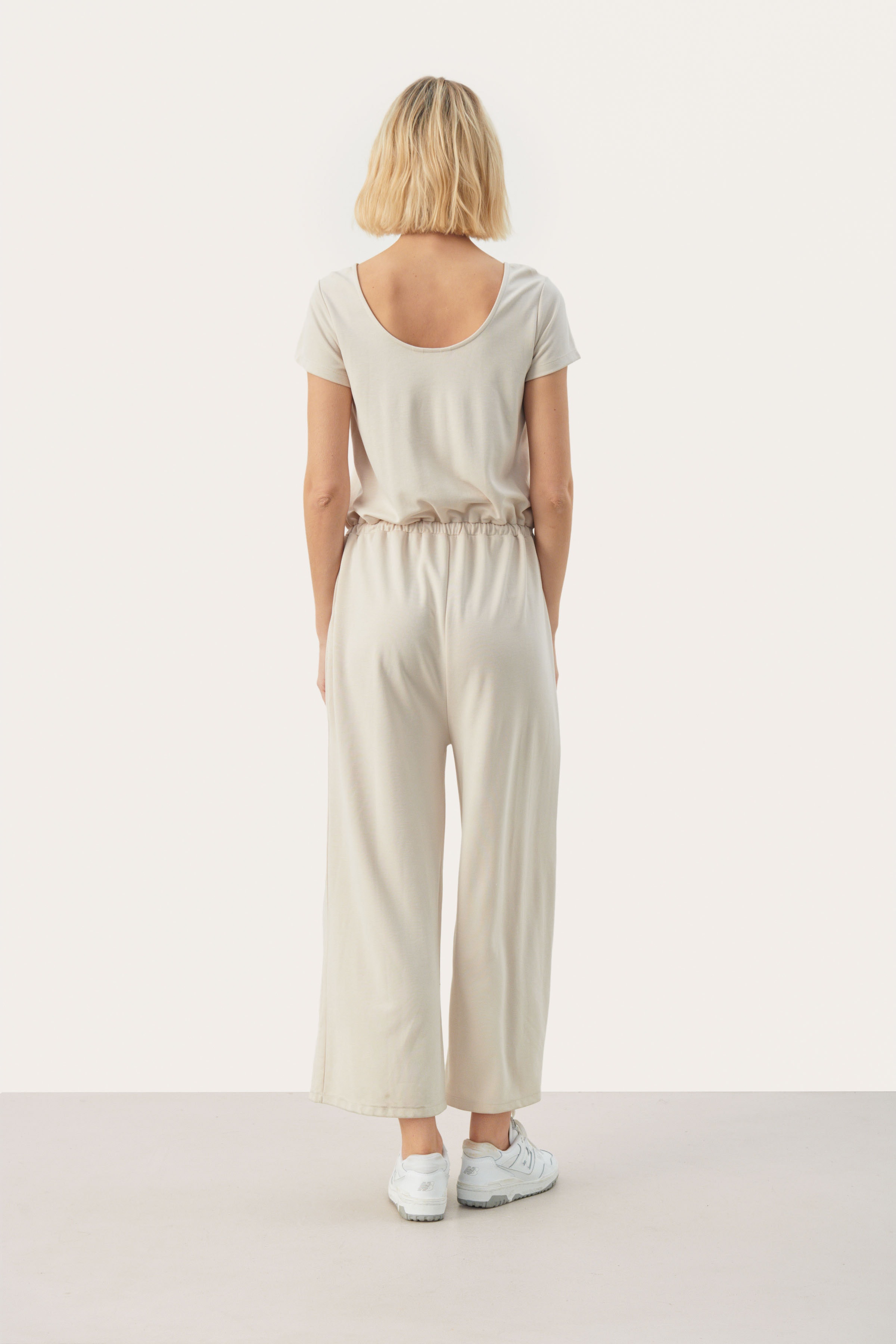 AdrianePW Overall LOOKBOOK BACK 30308712-130000